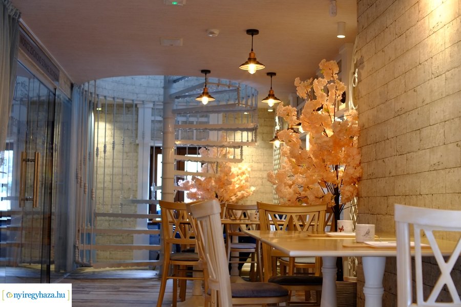 Megnyitott a Szindbád étterme