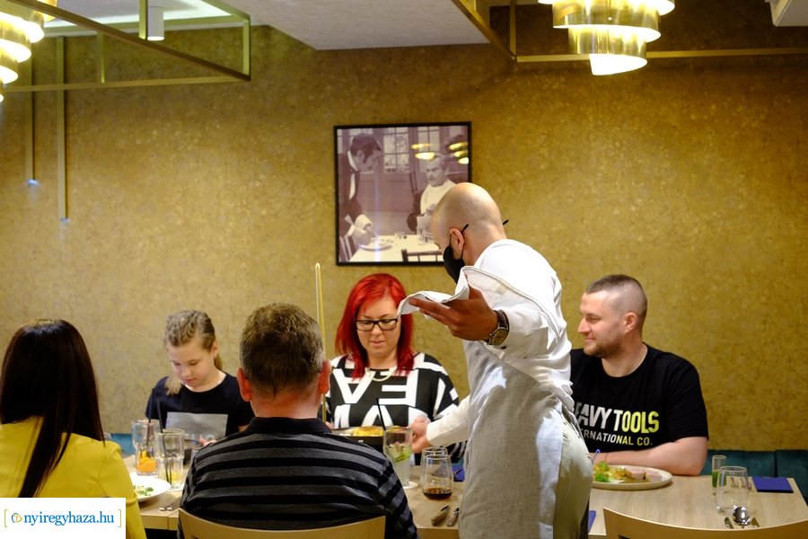 Megnyitott a Szindbád étterme