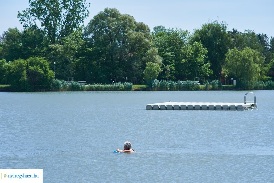 Megnyitott a Tófürdő 2022