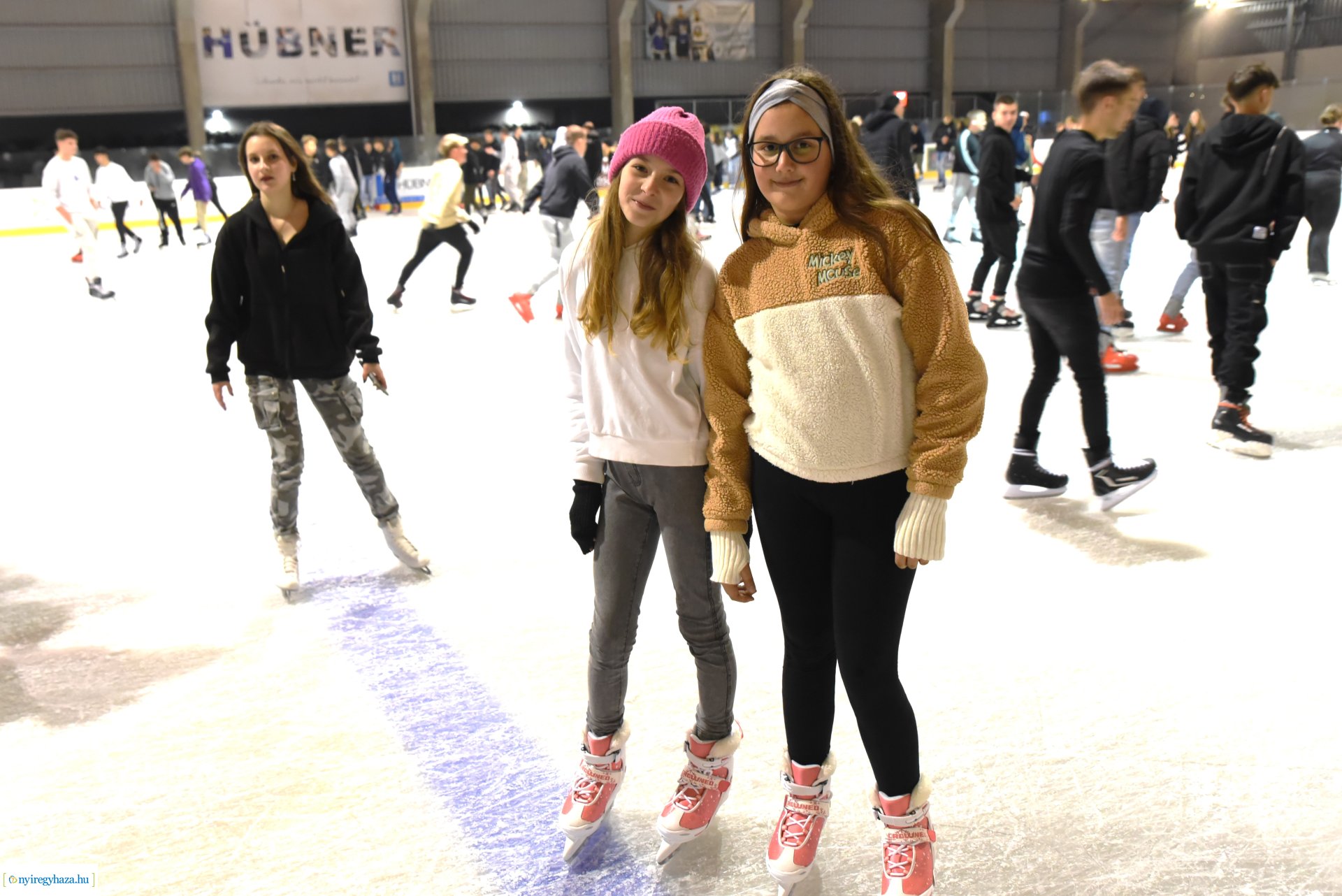 Megnyitott a Városi Jégpálya 