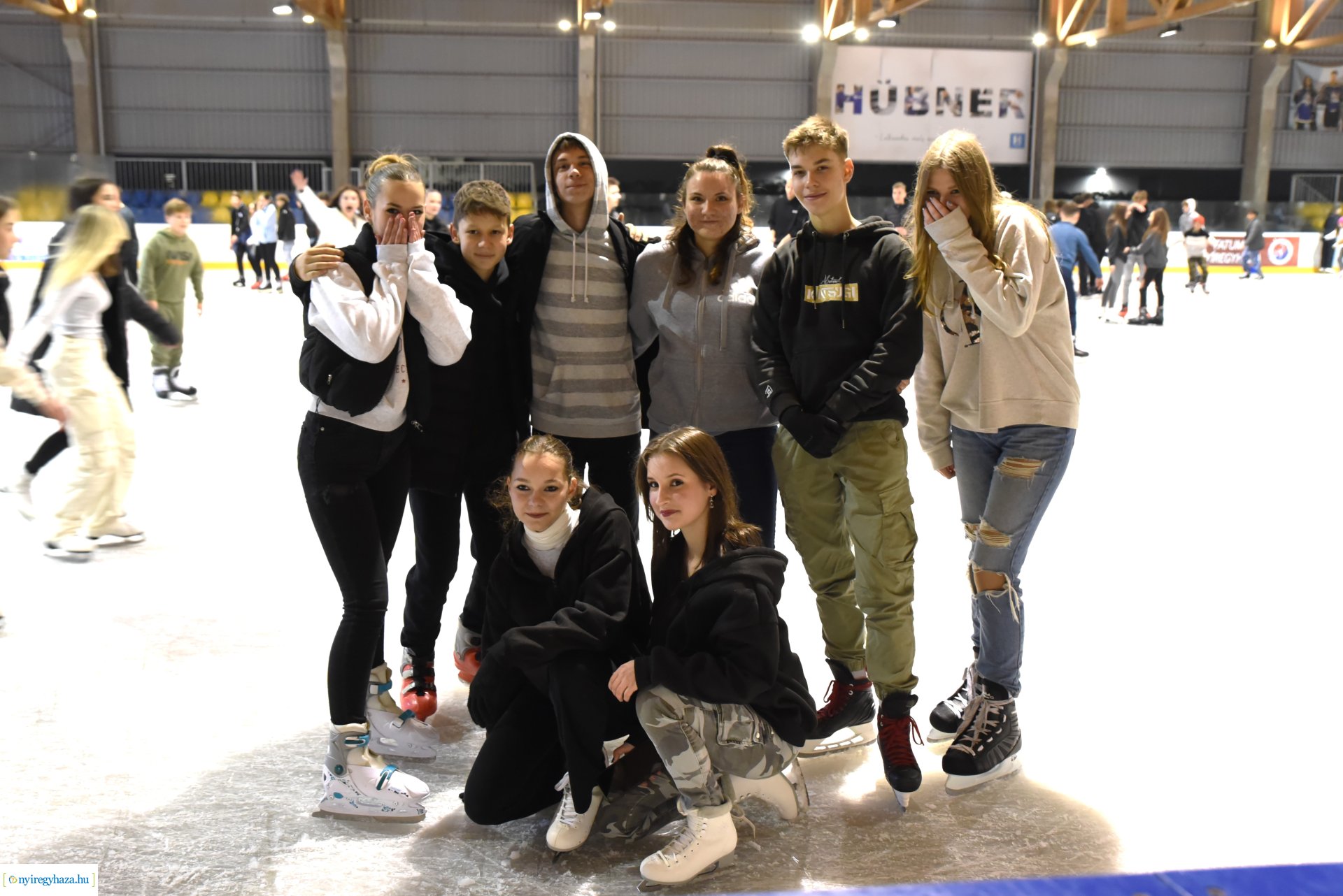 Megnyitott a Városi Jégpálya 