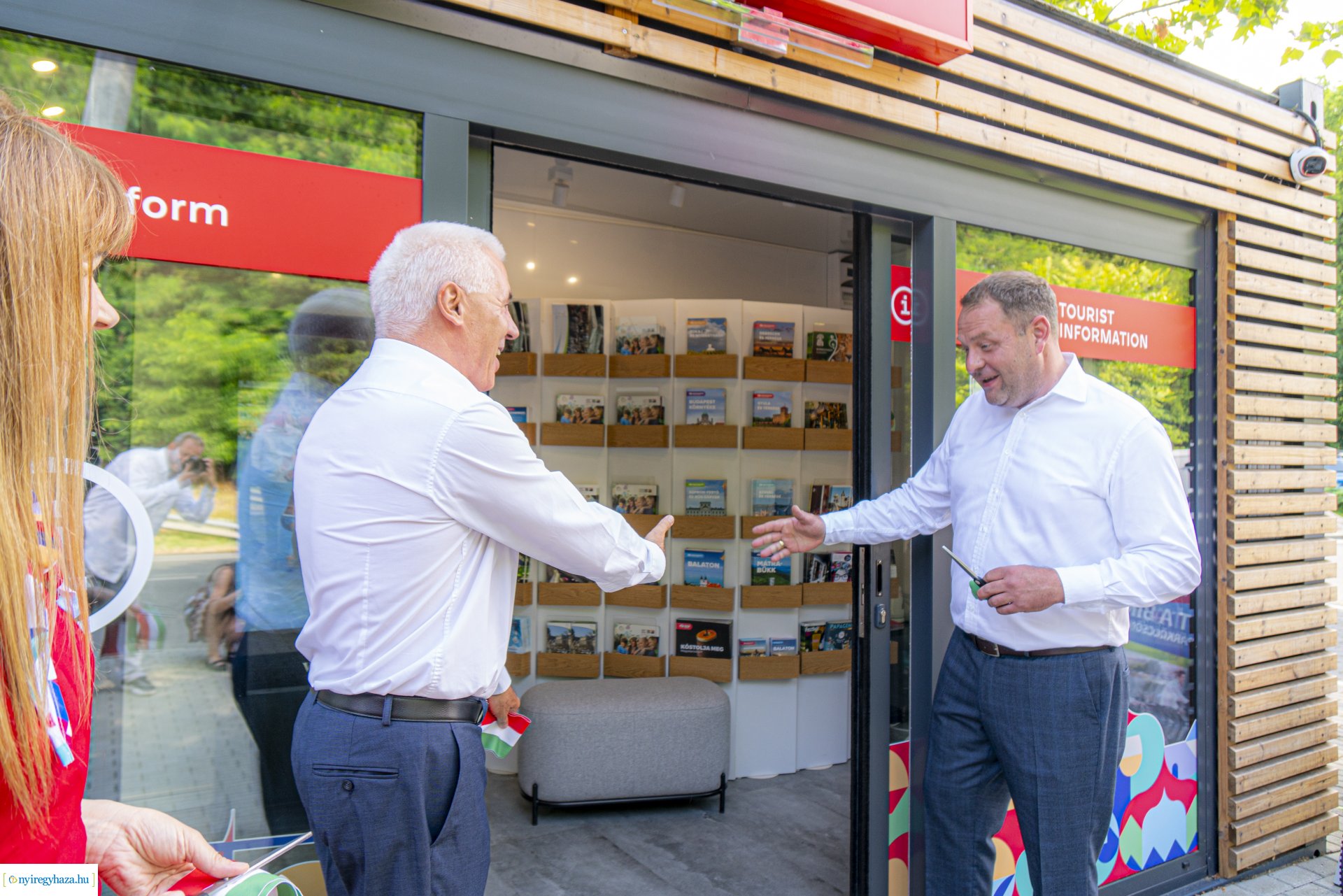 Megnyitotta kapuit az új Tourinform Sóstógyógyfürdő