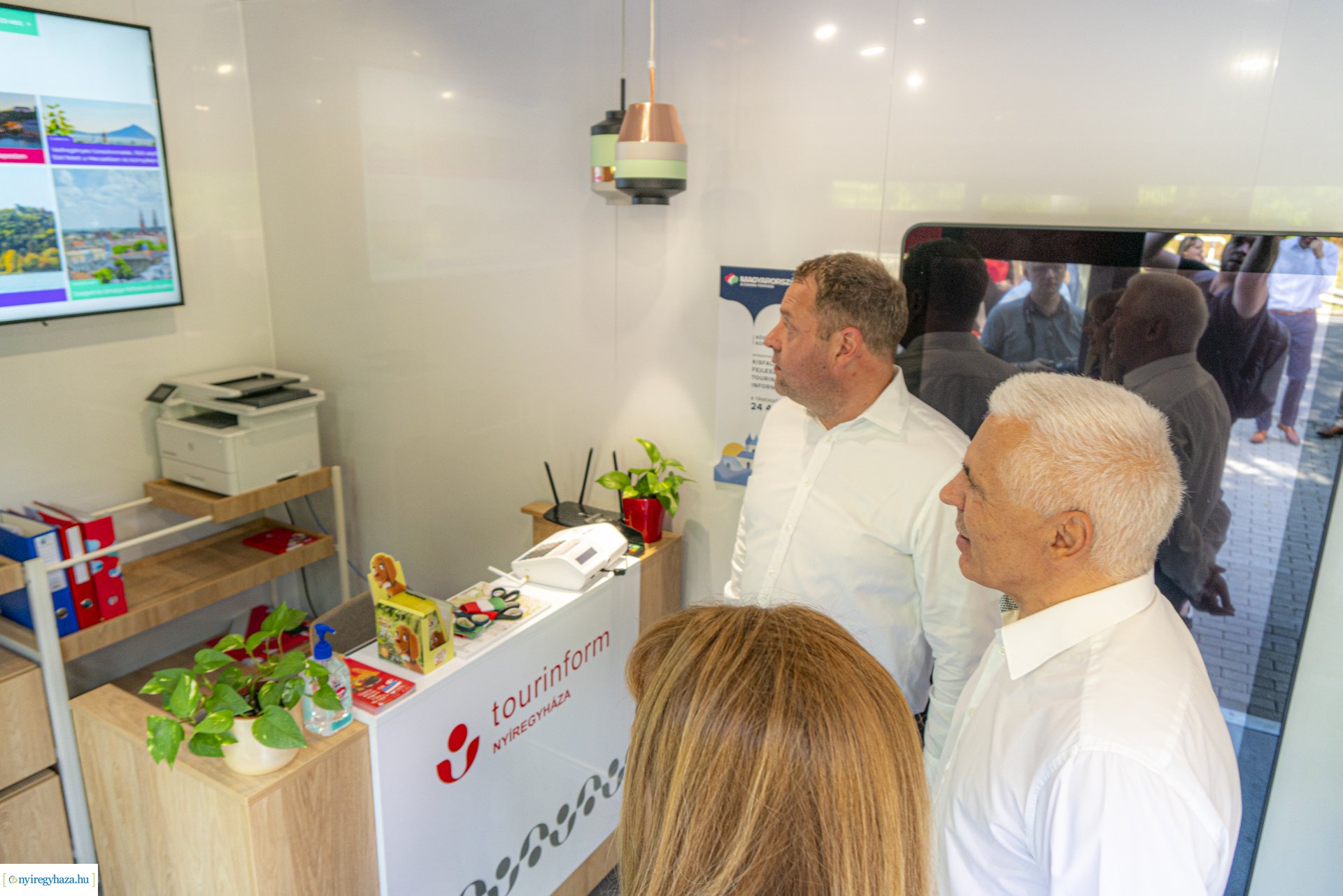 Megnyitotta kapuit az új Tourinform Sóstógyógyfürdő