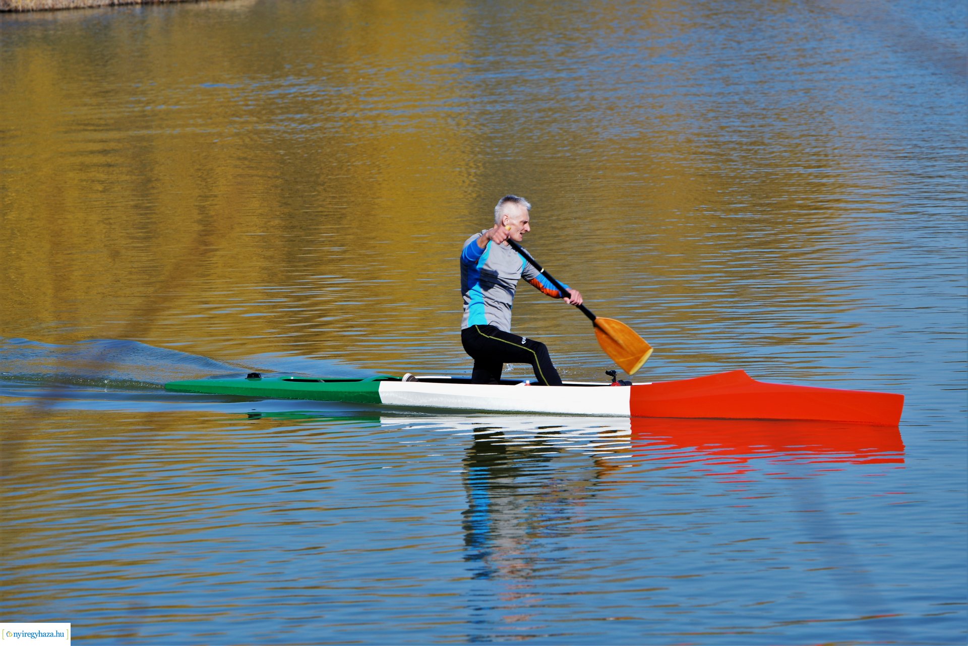 Megtelt Sóstó a tavaszi napsütésben