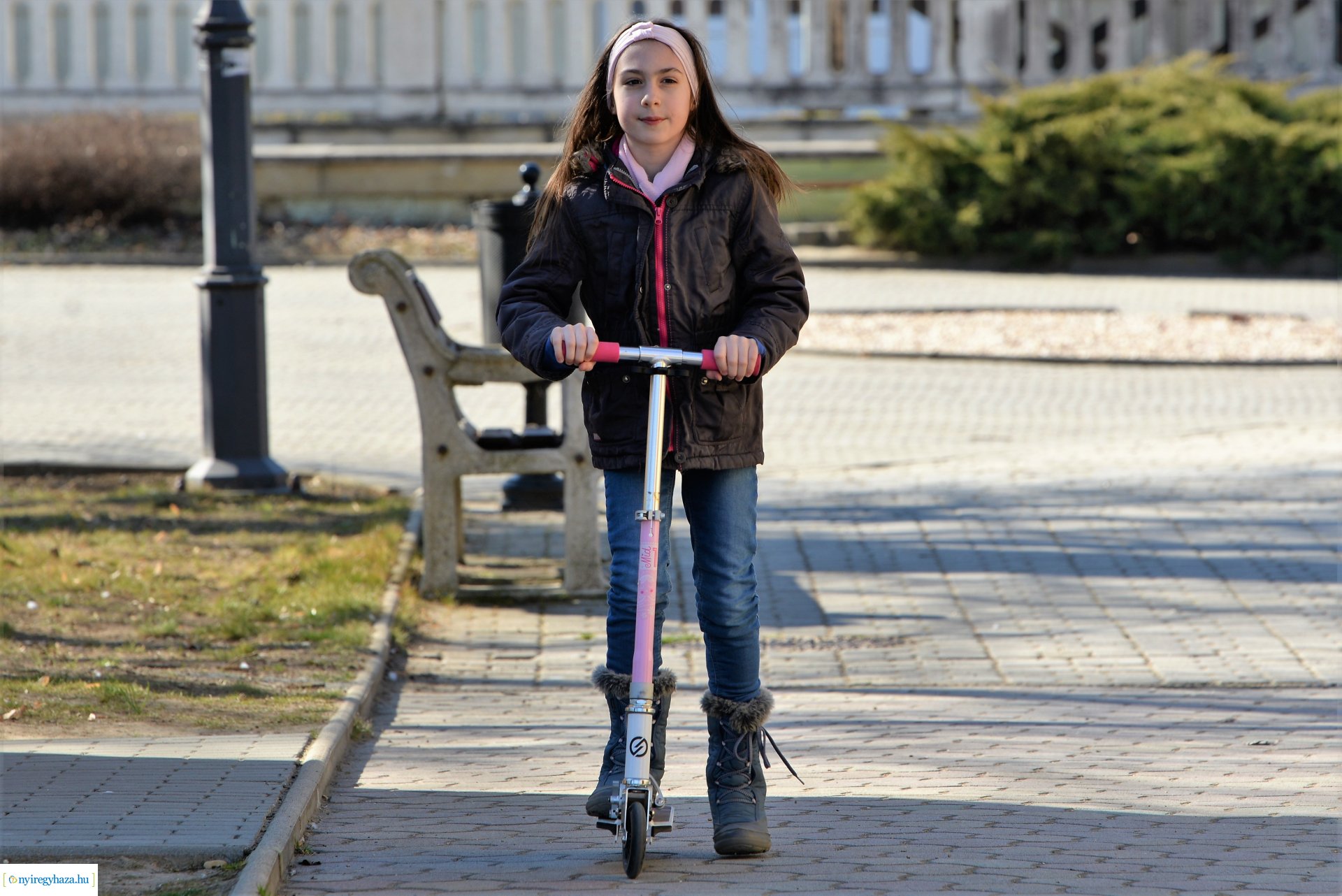 Megtelt Sóstó a tavaszi napsütésben