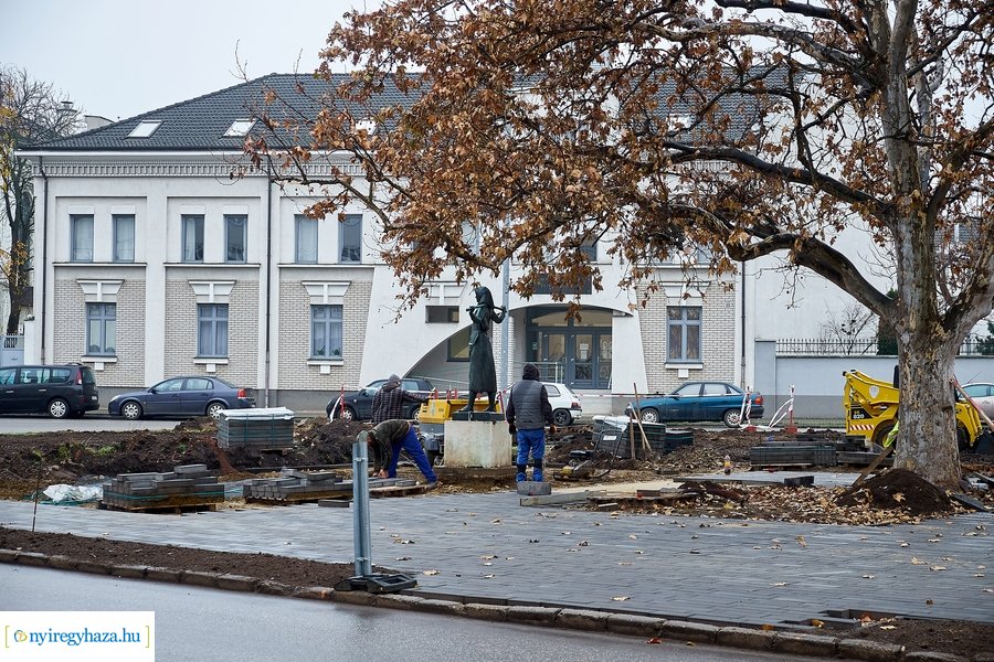 Megújul a Kálvin tér