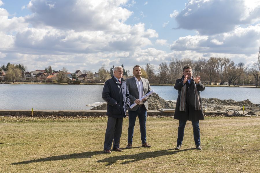 Megújul a Tófürdő