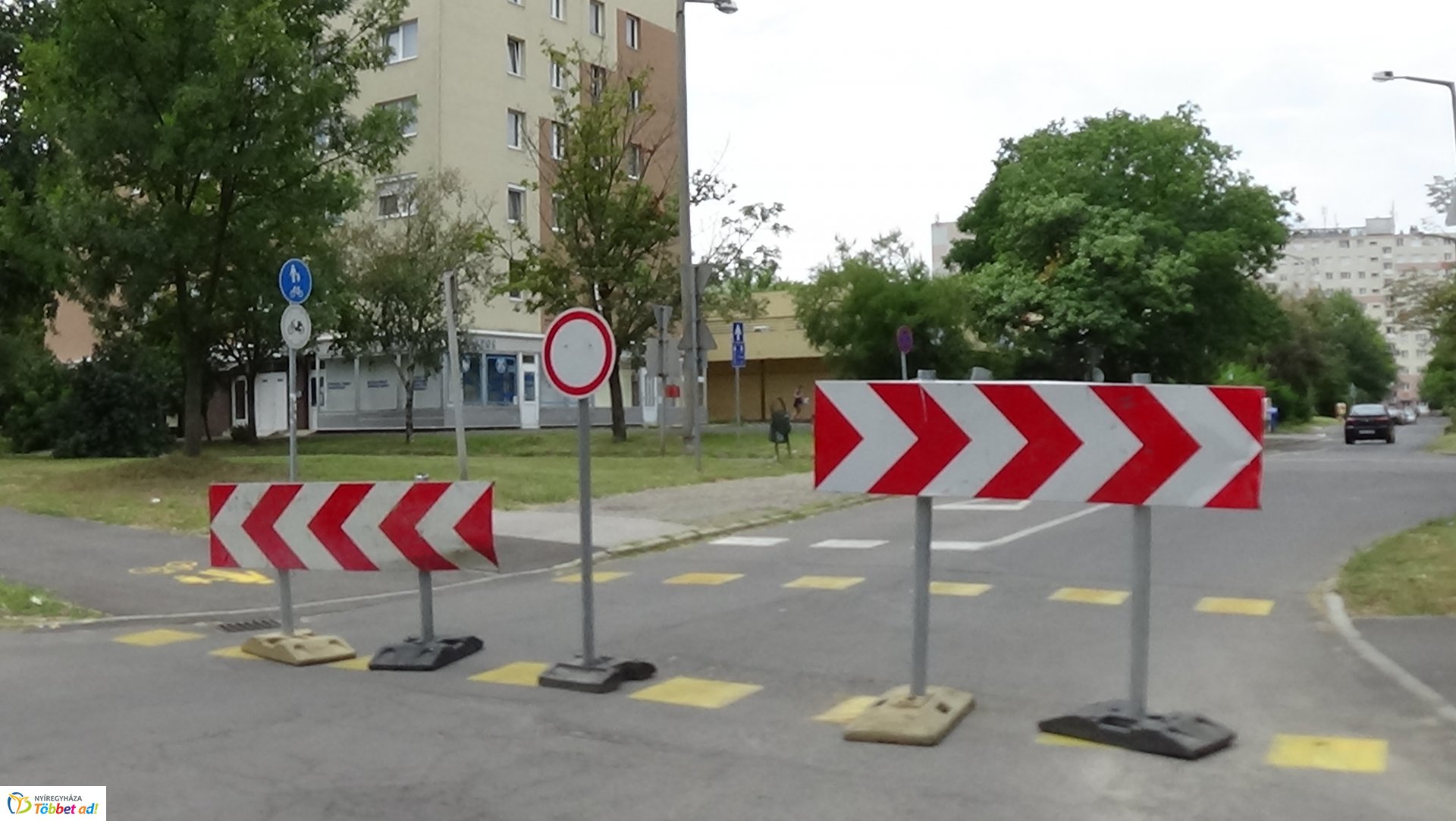 Megújul és körforgalommal bővül a Korányi Frigyes utca