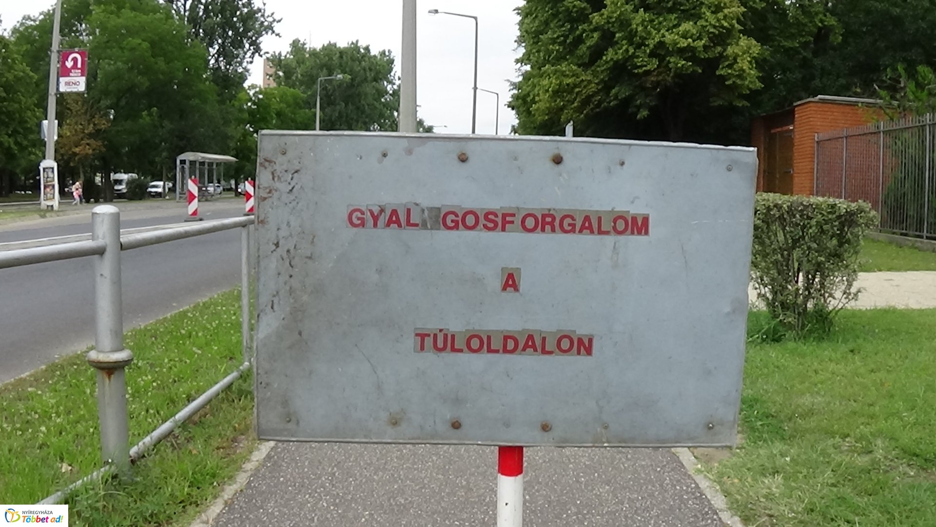 Megújul és körforgalommal bővül a Korányi Frigyes utca