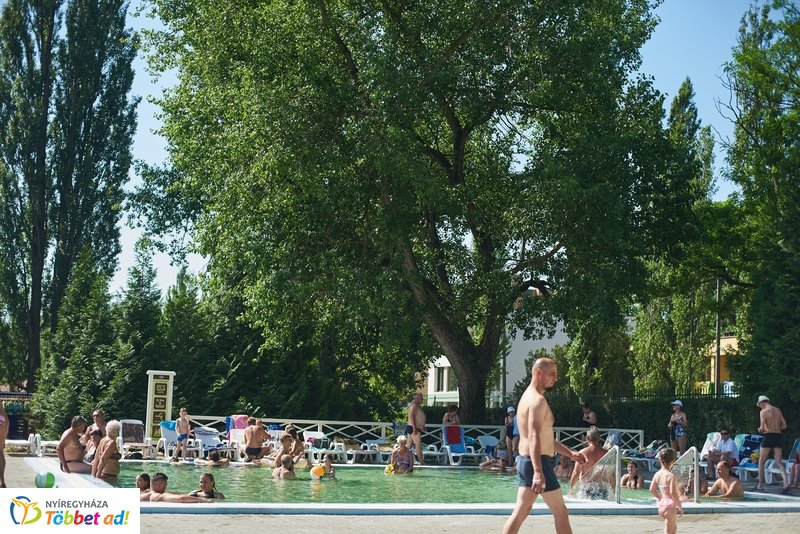Megújult a Tófürdő