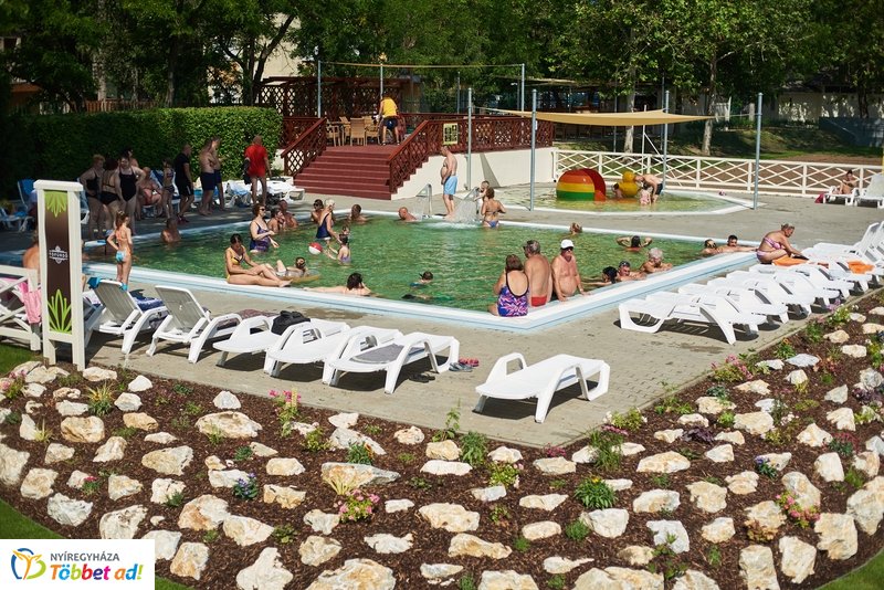 Megújult a Tófürdő