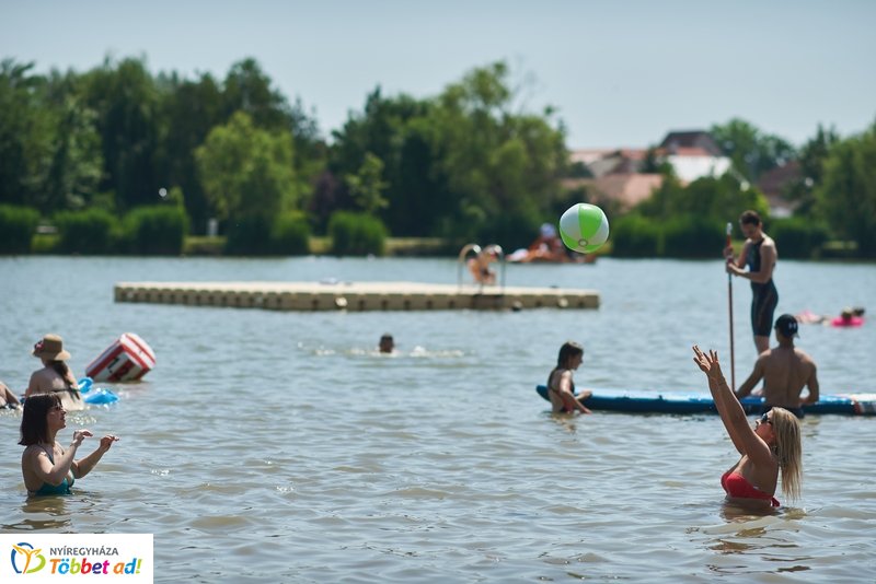 Megújult a Tófürdő