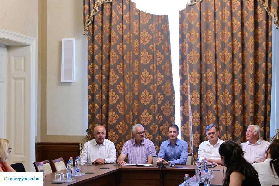 Megyei értéktár-geszterédi szablya - sajtótájékoztató