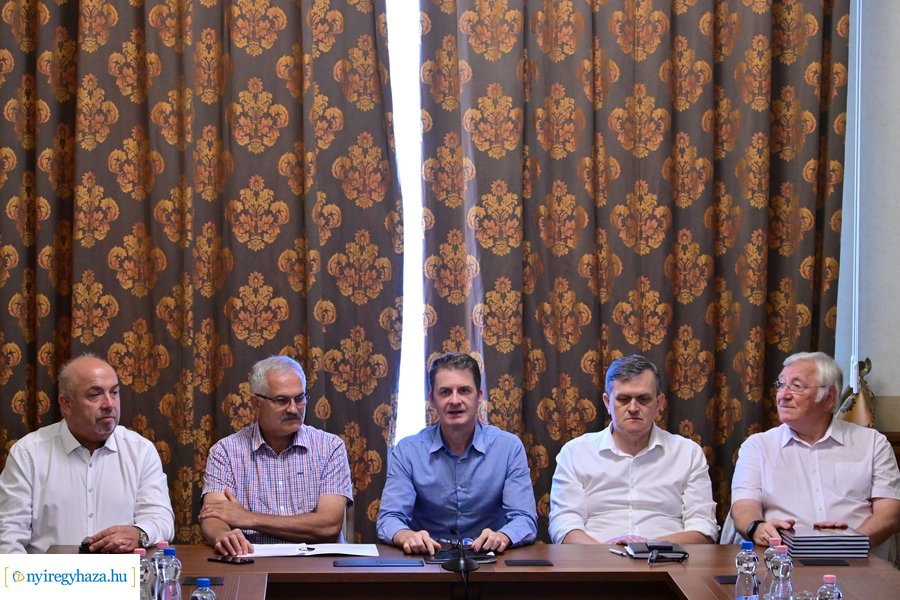 Megyei értéktár-geszterédi szablya - sajtótájékoztató