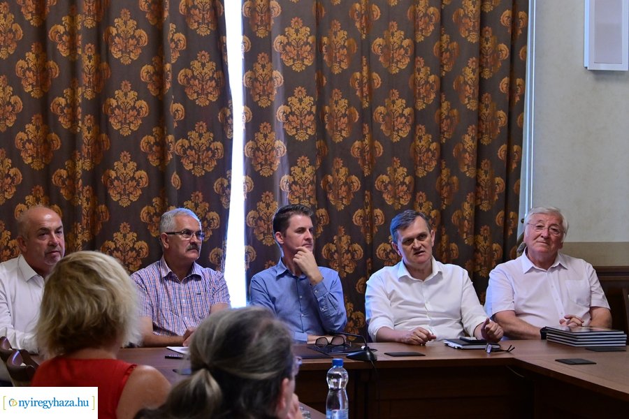 Megyei értéktár-geszterédi szablya - sajtótájékoztató