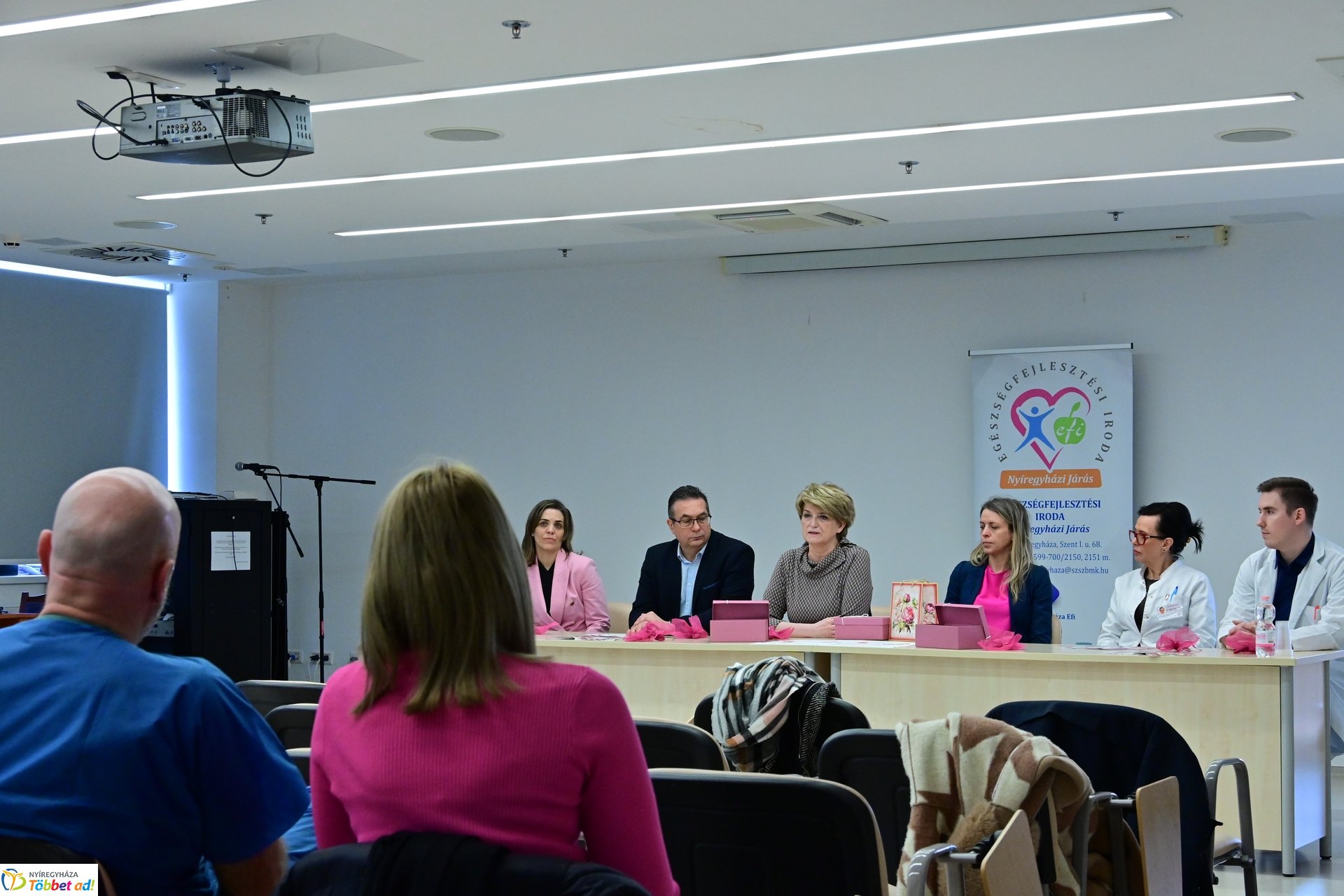 Méhnyakrák Megelőzési Hét 2025 - gyöngykarkötők átadása