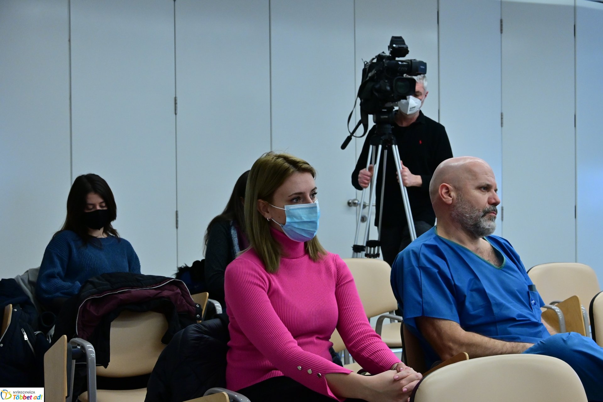 Méhnyakrák Megelőzési Hét 2025 - gyöngykarkötők átadása