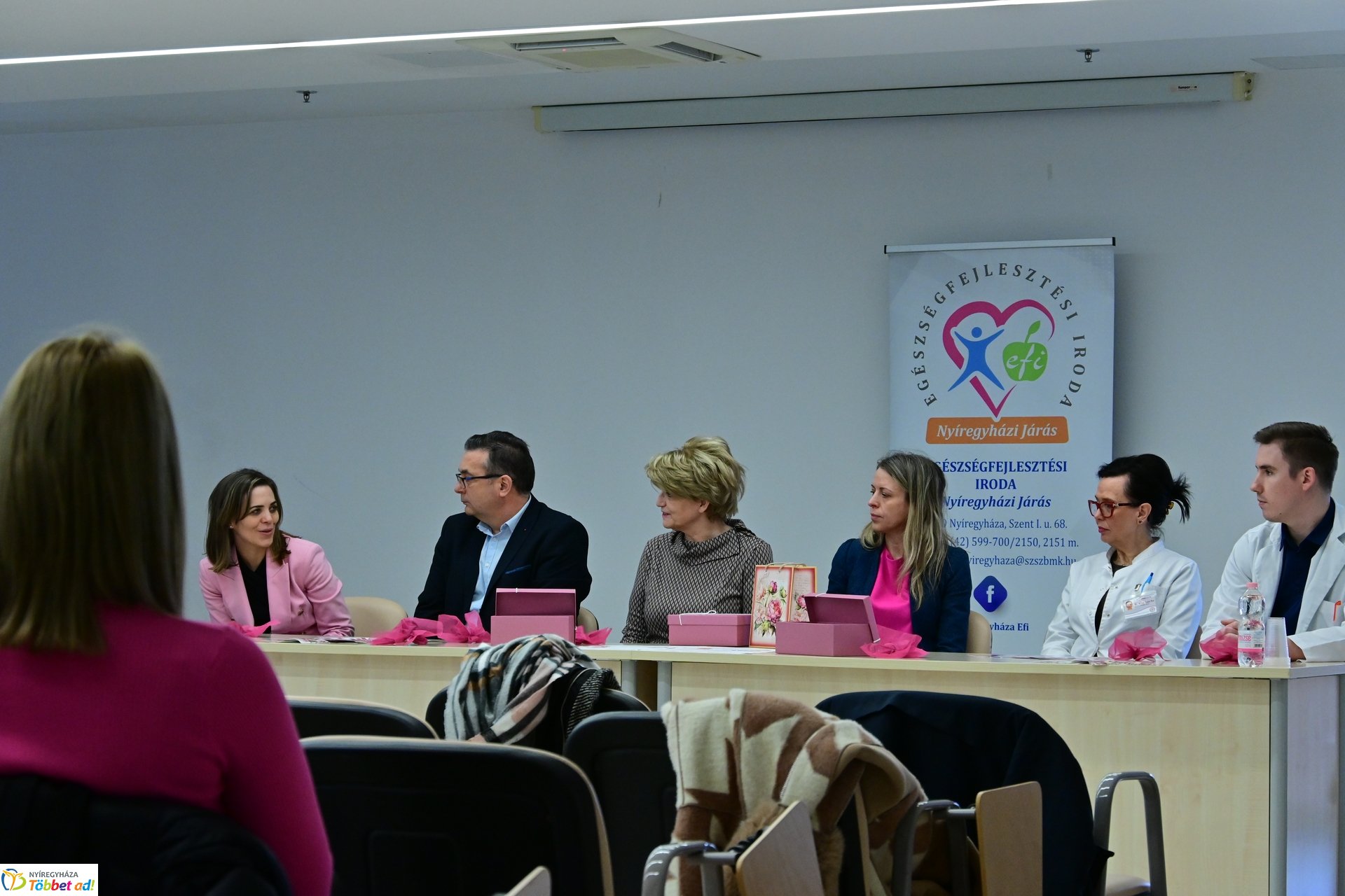 Méhnyakrák Megelőzési Hét 2025 - gyöngykarkötők átadása