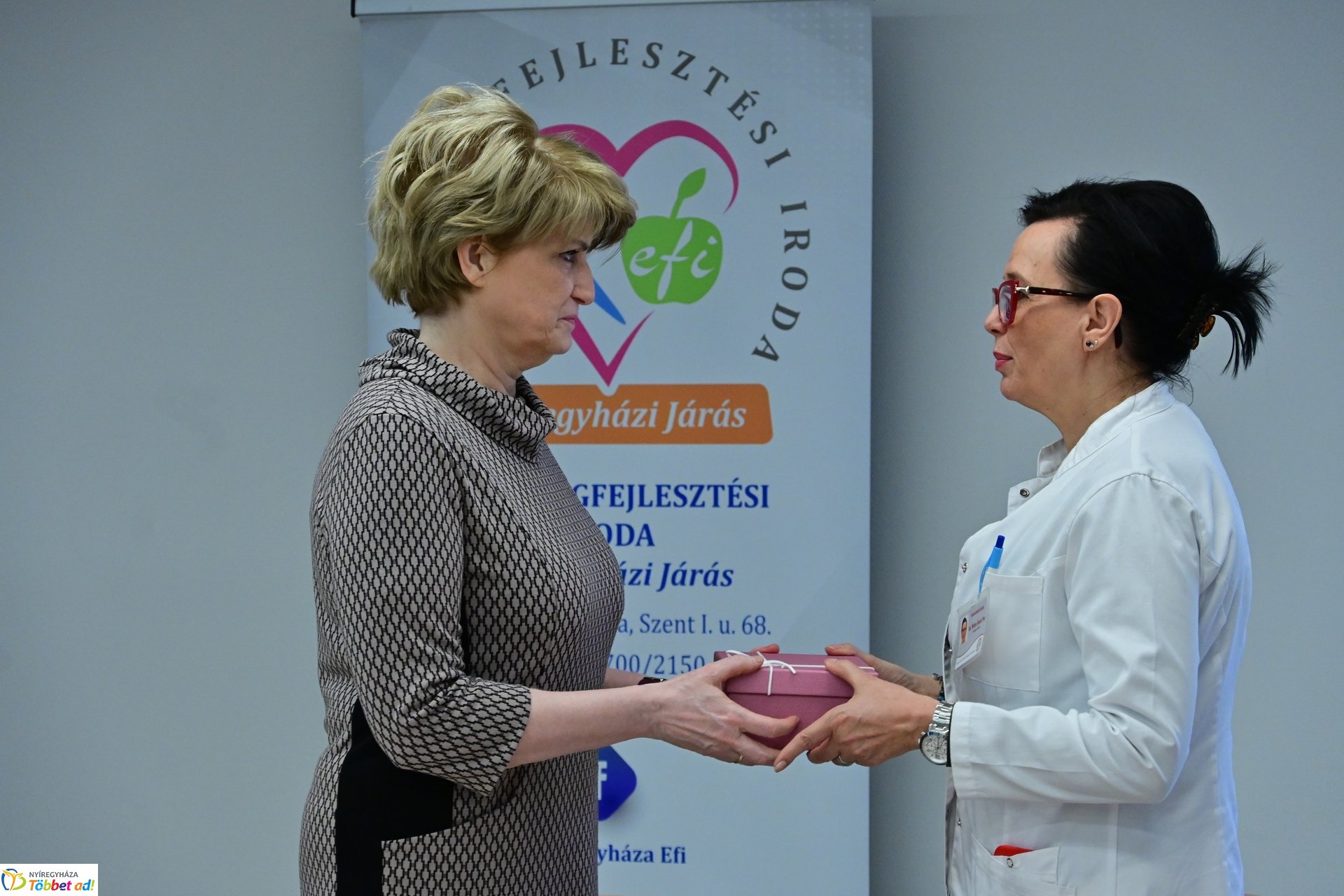 Méhnyakrák Megelőzési Hét 2025 - gyöngykarkötők átadása