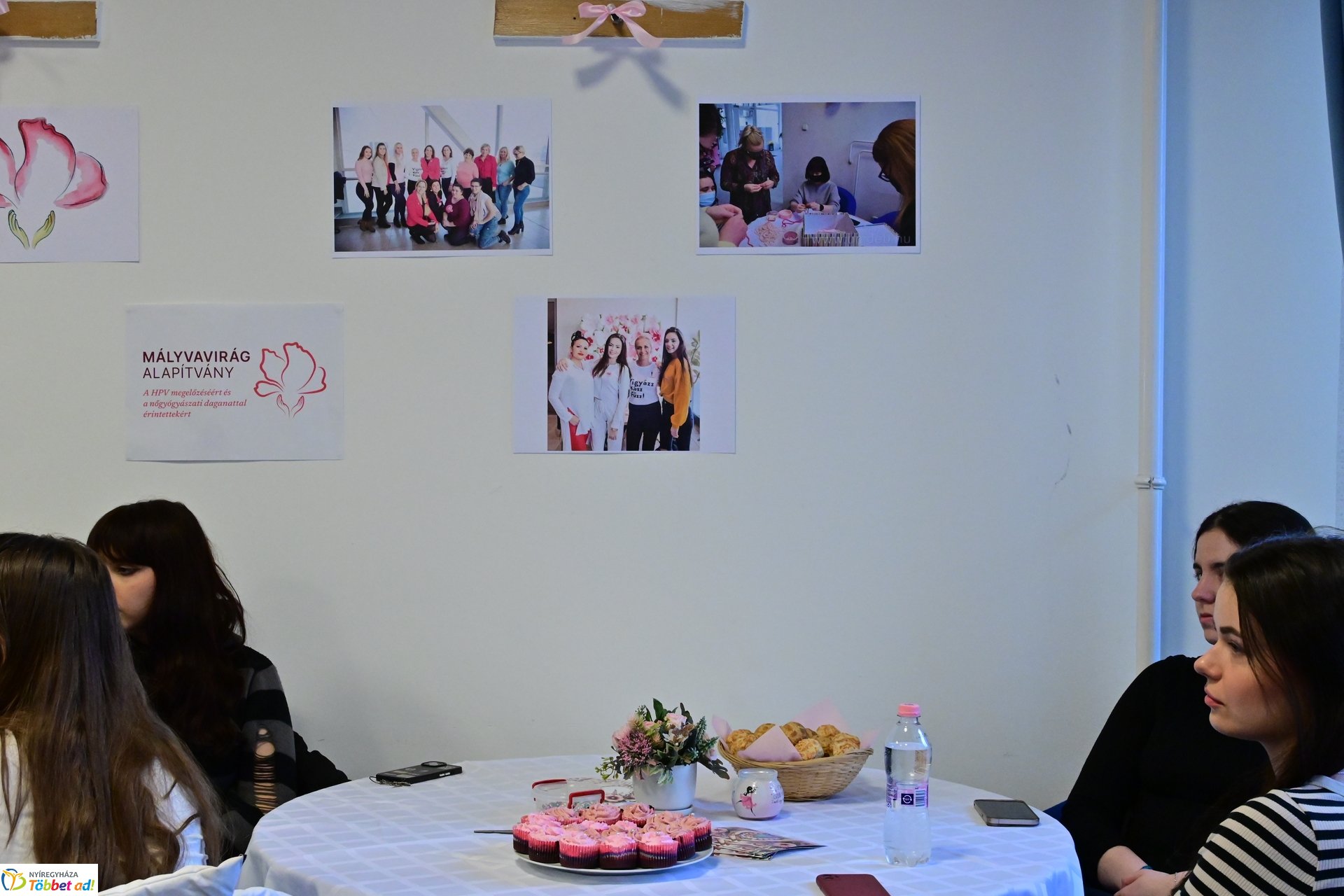 Méhnyakrák Megelőzési Hét 2025 - gyöngykarkötők átadása