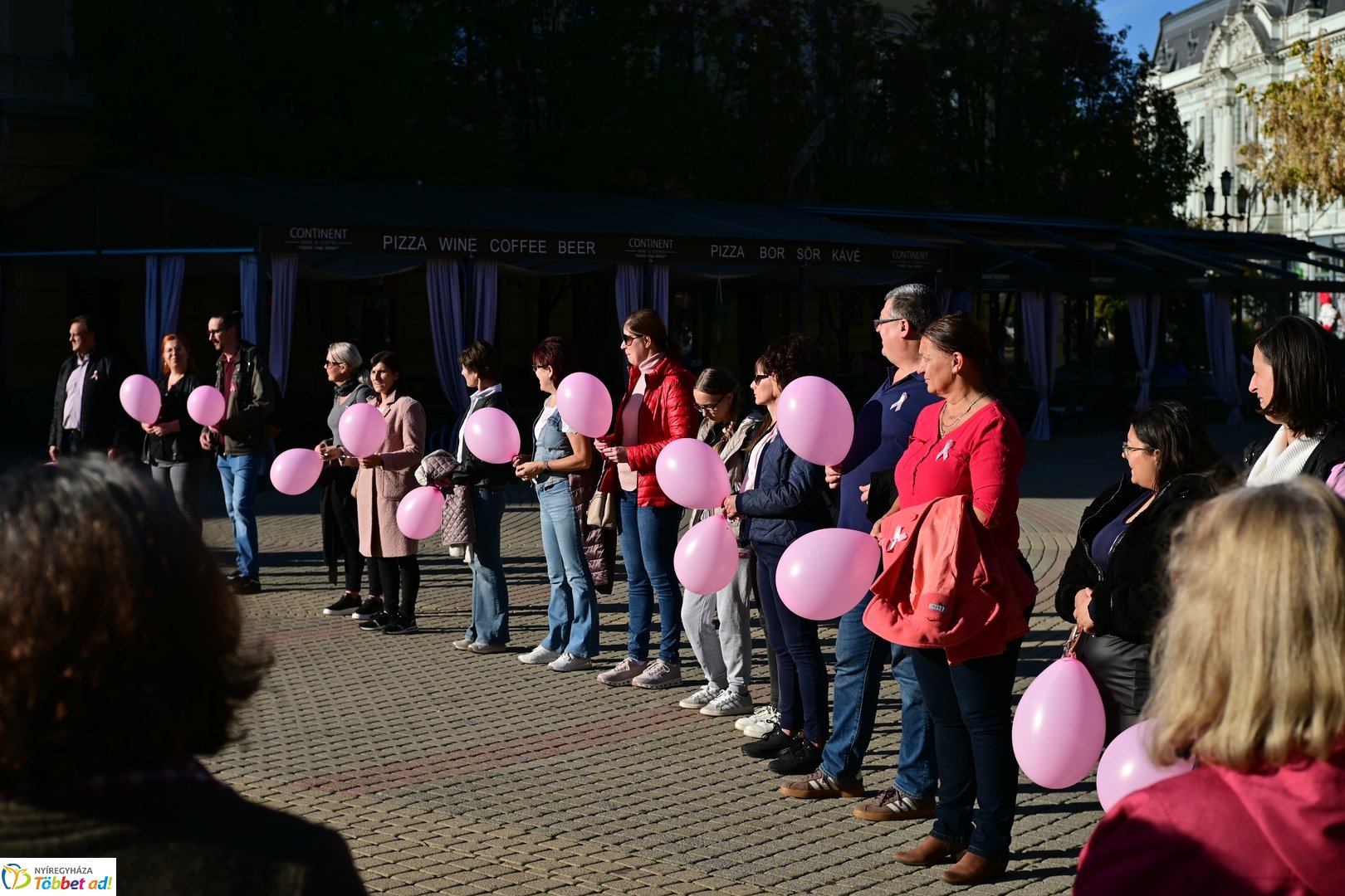 Mellrák elleni küzdelem hónapja - 2026 október