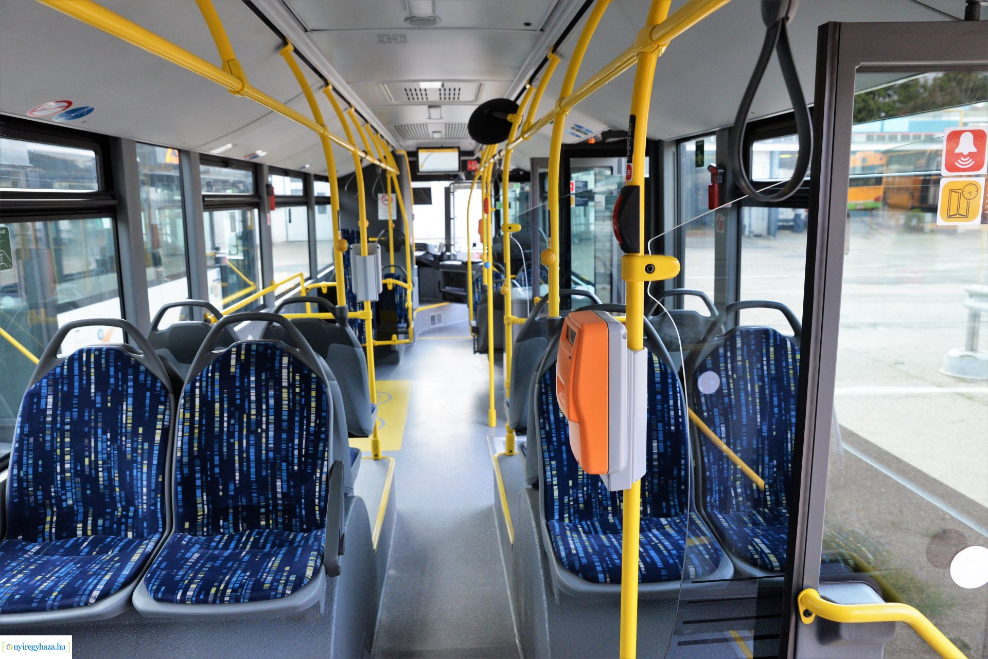 Mercedes buszokat kapott a város