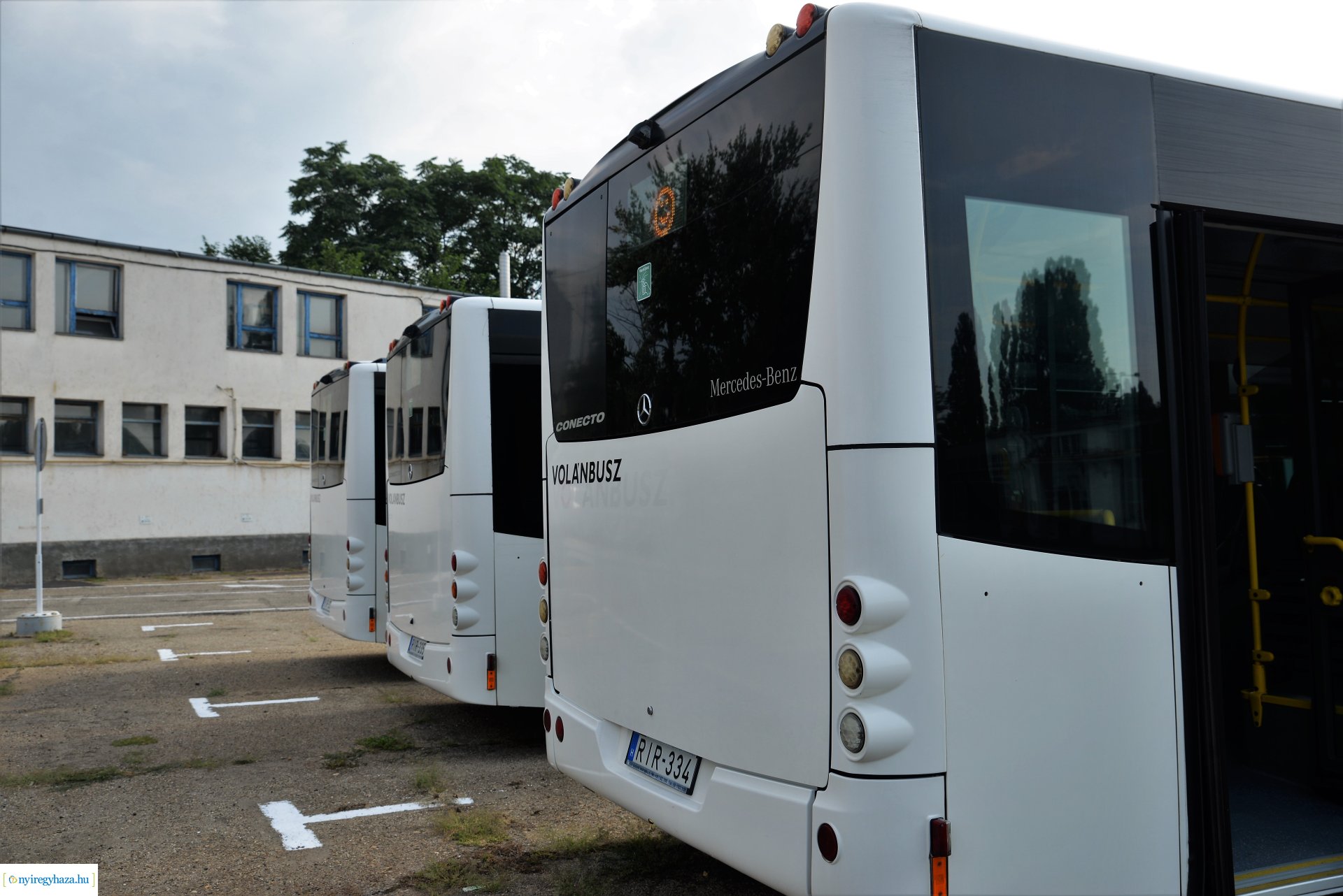 Mercedes buszokat kapott a város