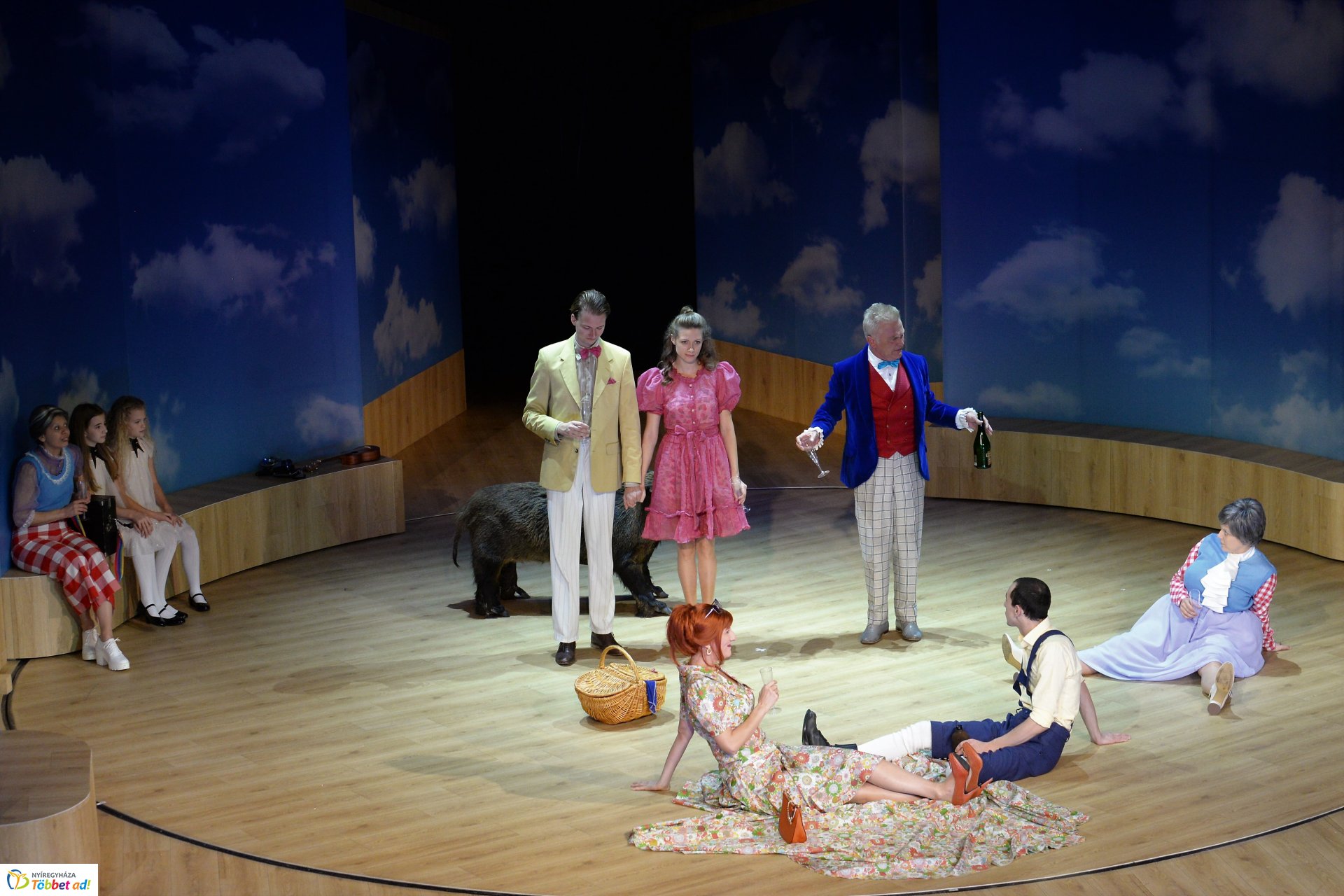 Mesél a bécsi erdő - bemutató a Móricz Zsigmond Színház Nagyszínpadán