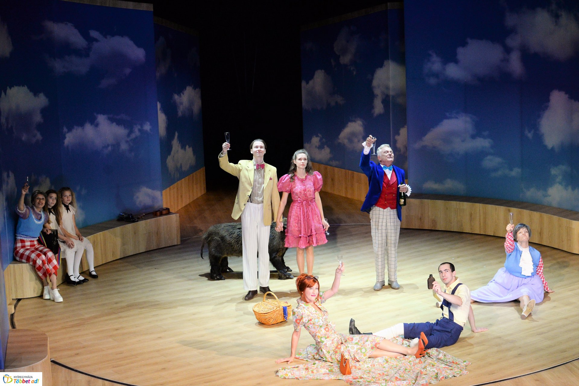 Mesél a bécsi erdő - bemutató a Móricz Zsigmond Színház Nagyszínpadán