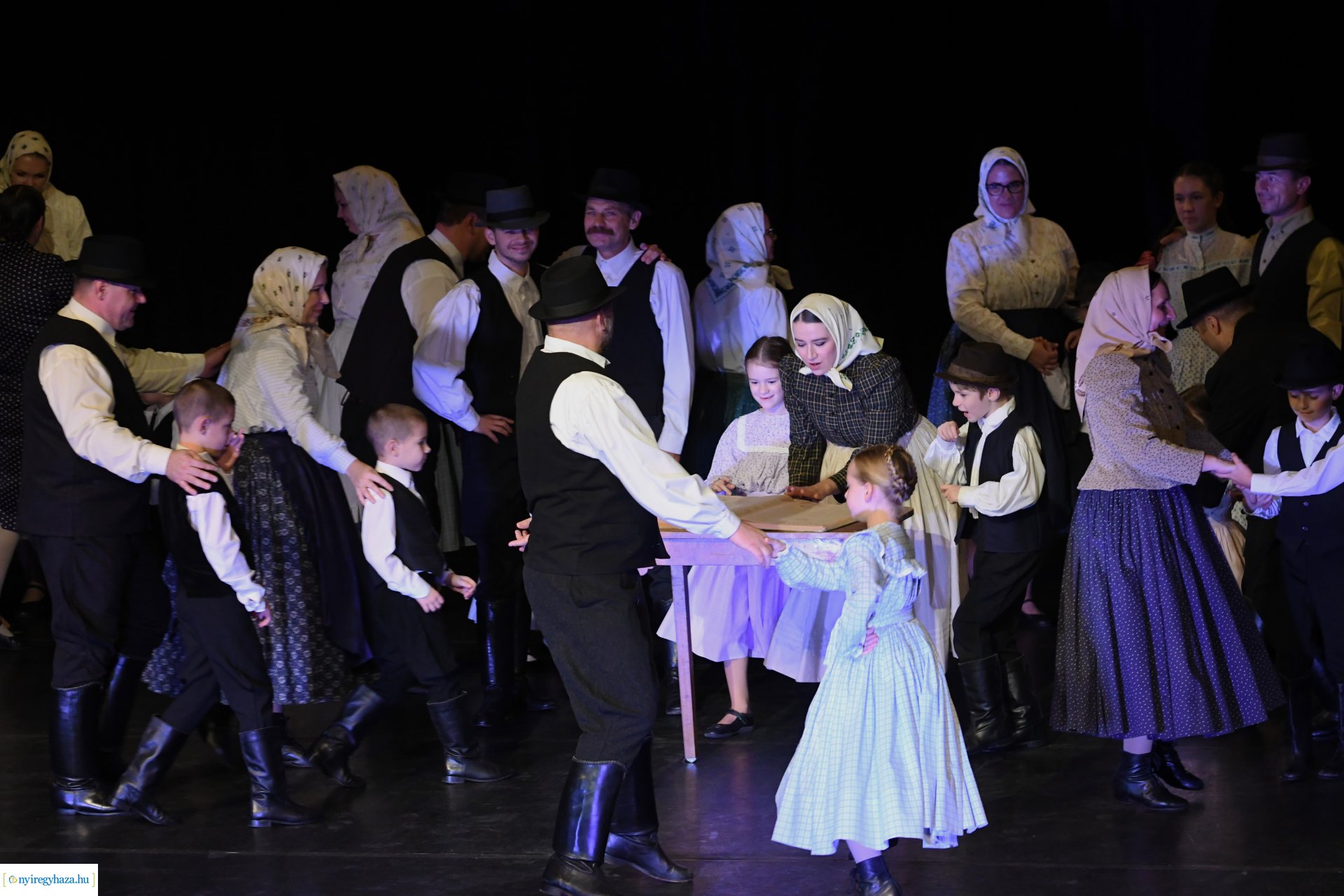 Meséld tovább! - az Igrice Néptáncegyüttes gálaműsora