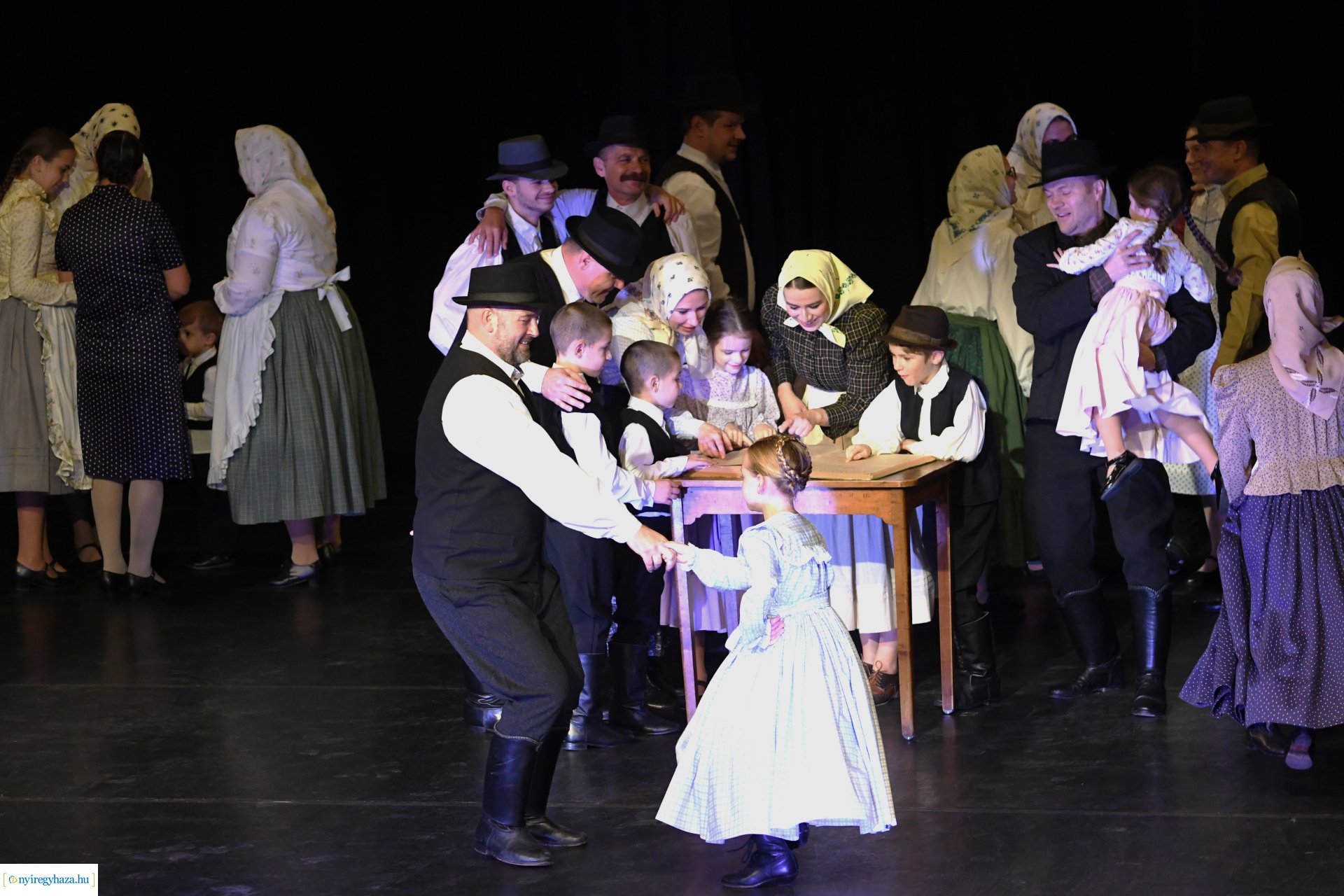 Meséld tovább! - az Igrice Néptáncegyüttes gálaműsora