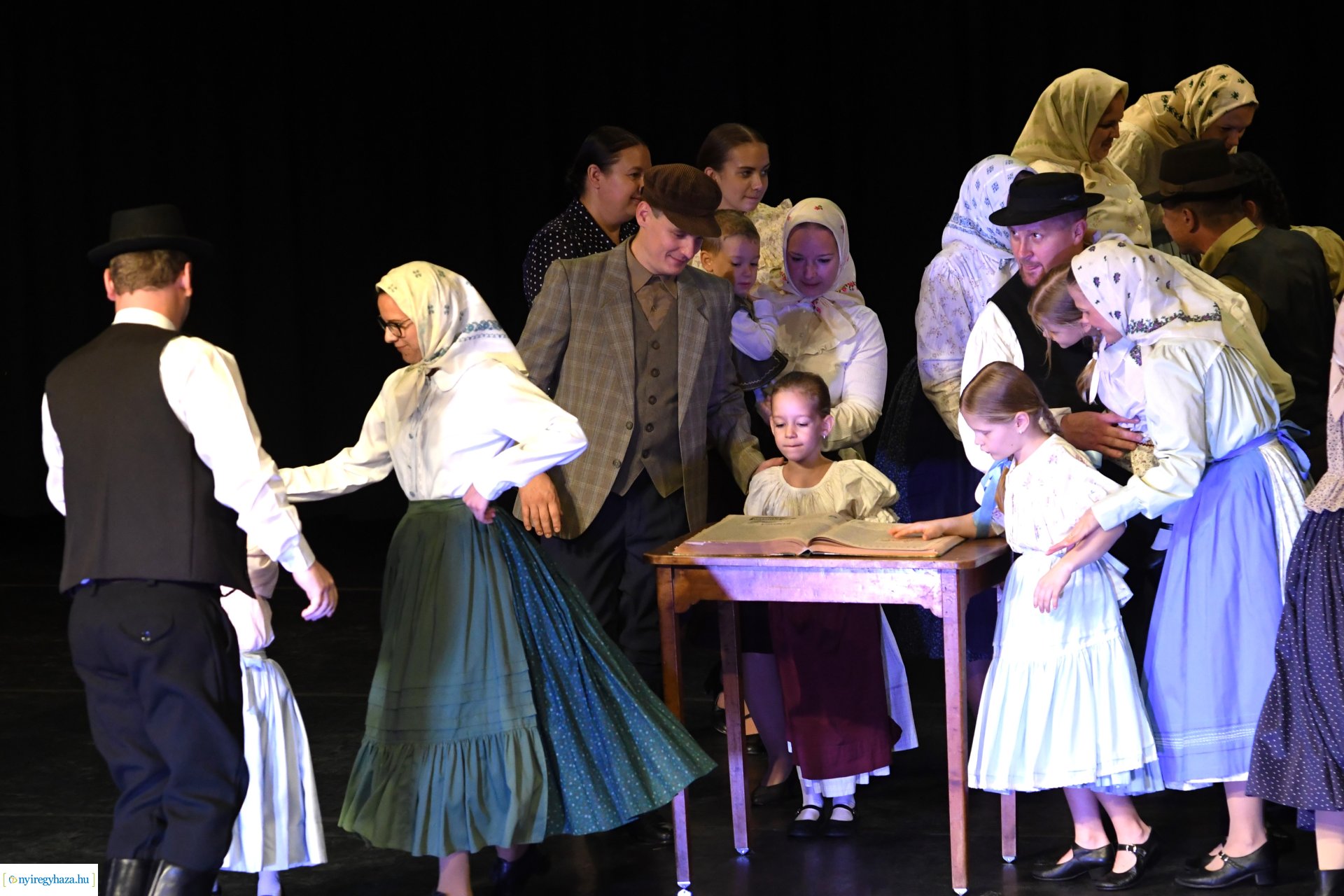 Meséld tovább! - az Igrice Néptáncegyüttes gálaműsora