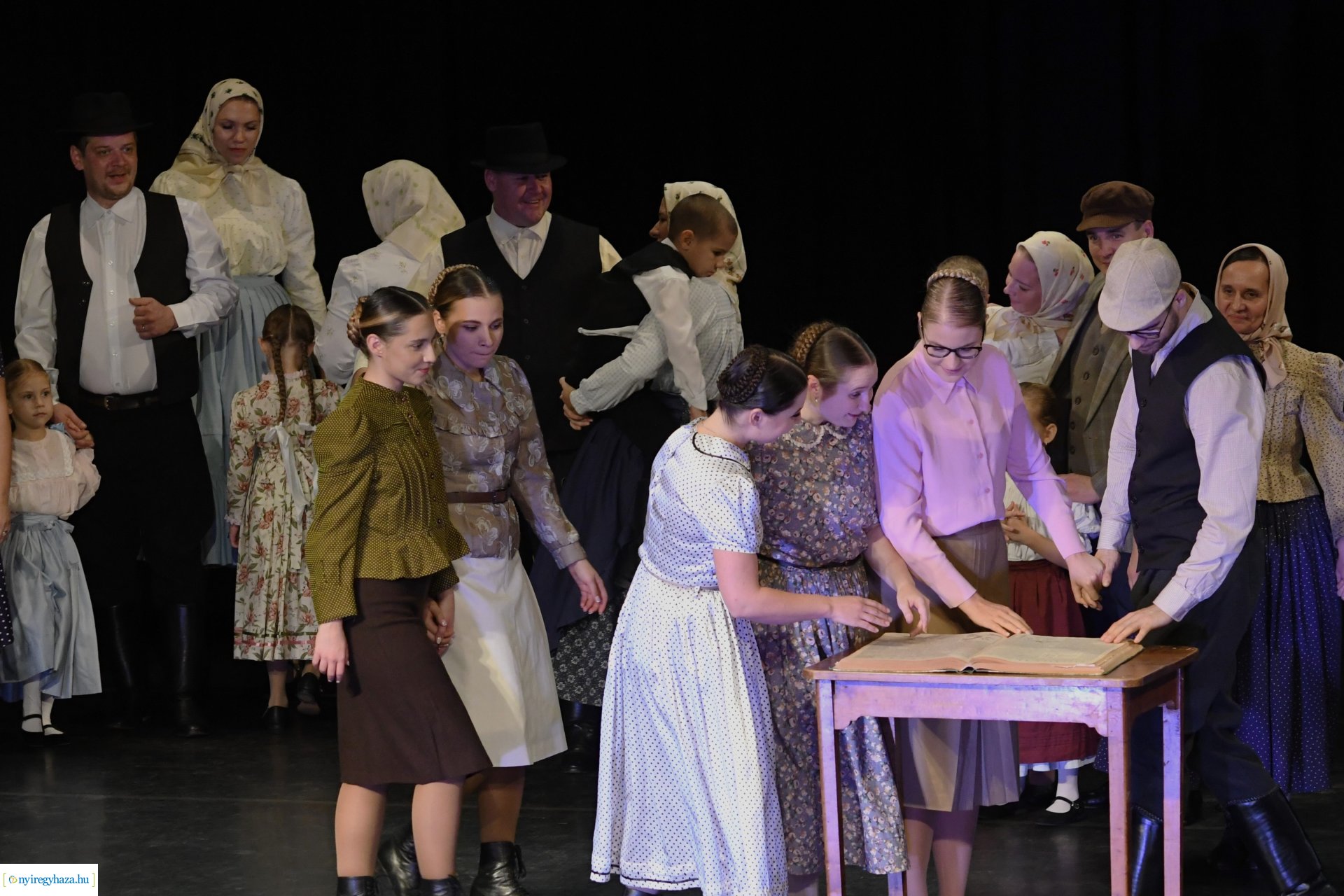 Meséld tovább! - az Igrice Néptáncegyüttes gálaműsora