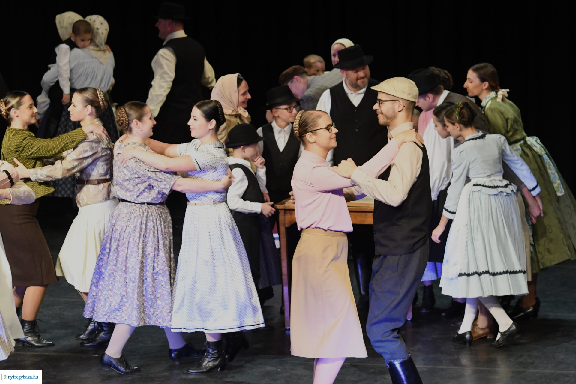 Meséld tovább! - az Igrice Néptáncegyüttes gálaműsora