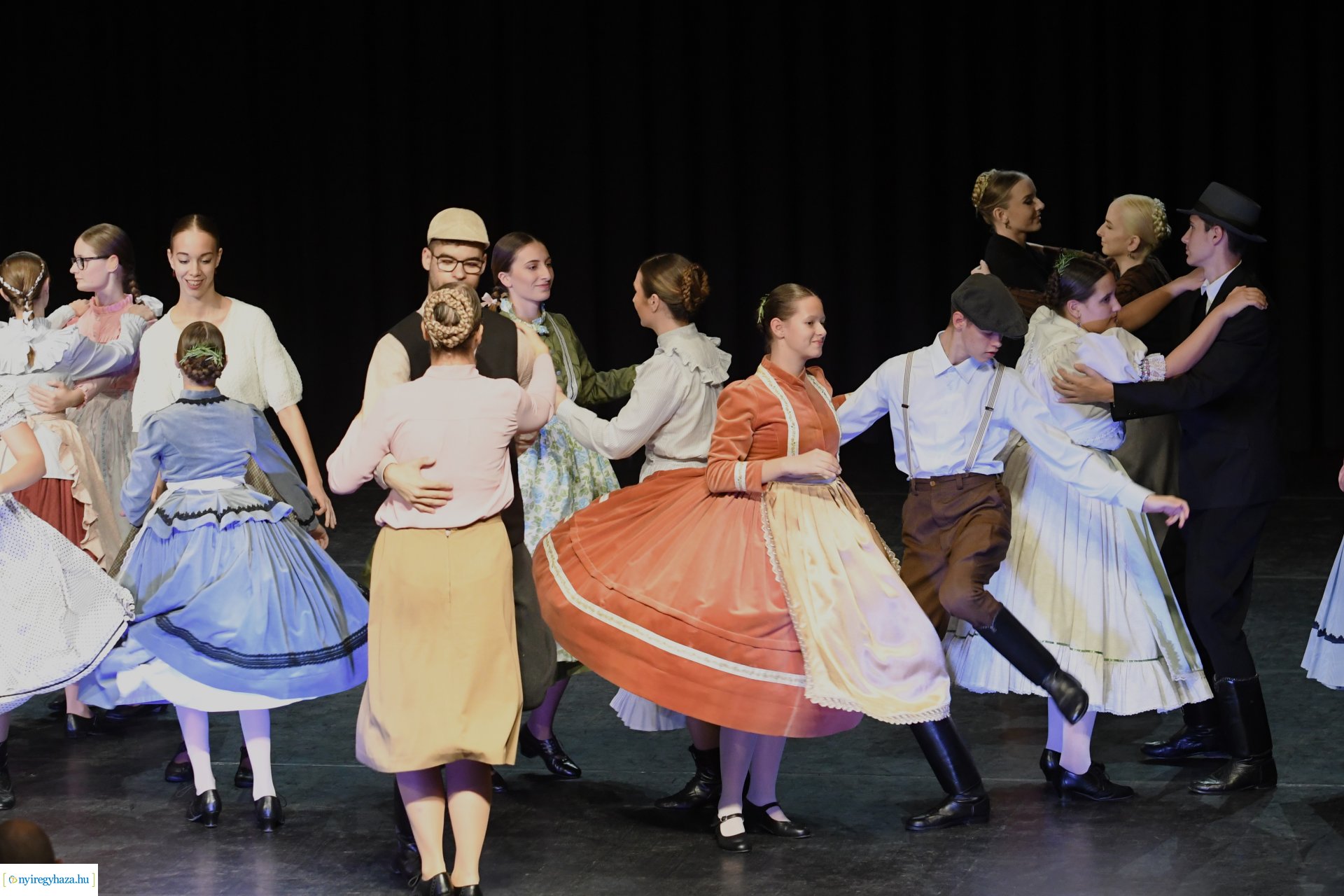 Meséld tovább! - az Igrice Néptáncegyüttes gálaműsora