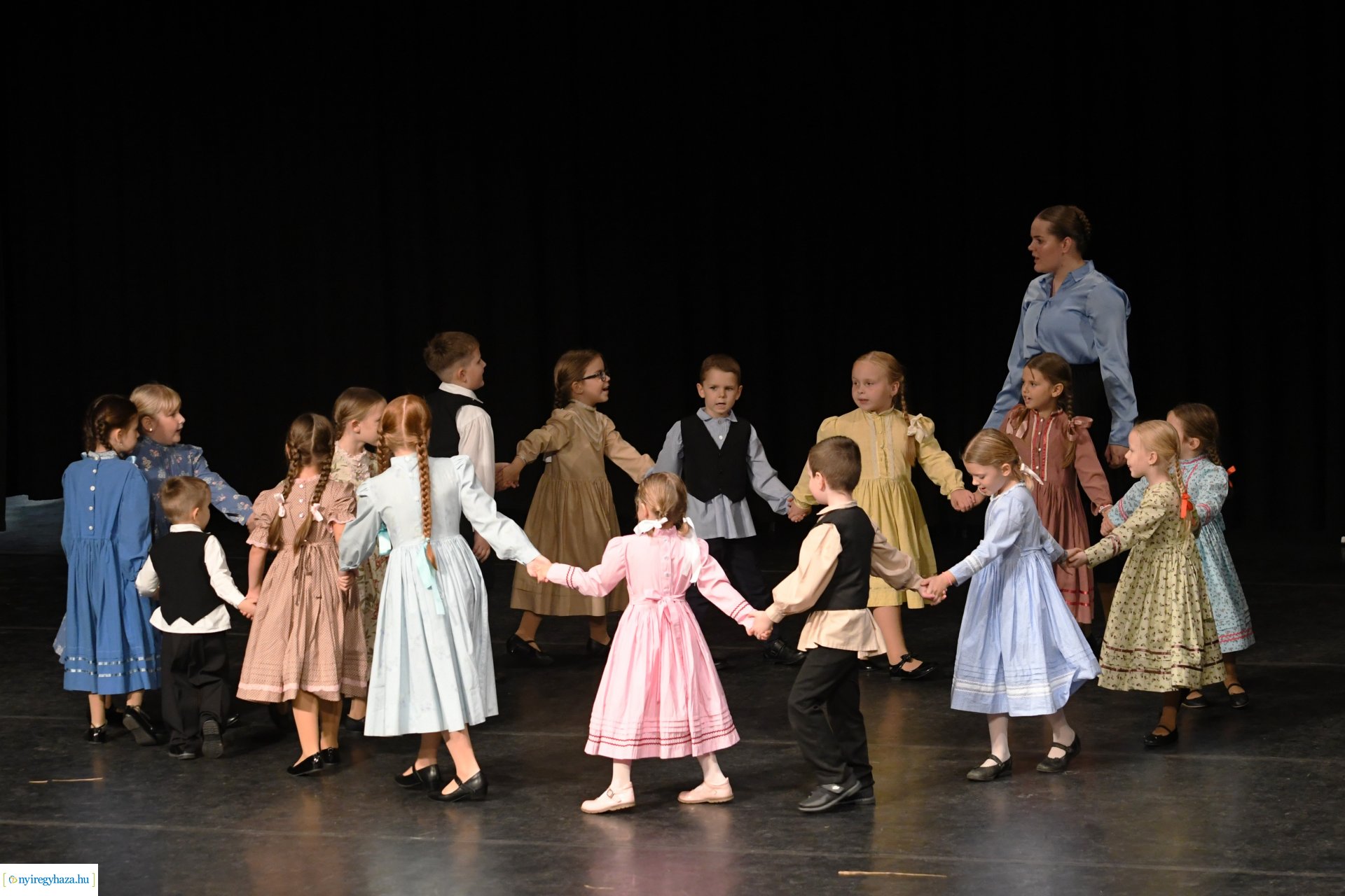 Meséld tovább! - az Igrice Néptáncegyüttes gálaműsora