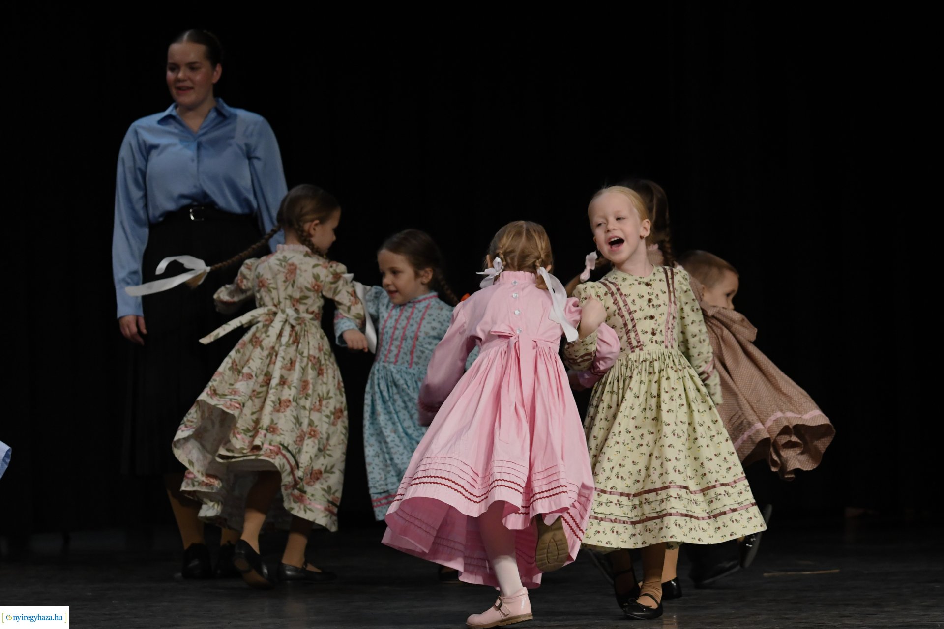 Meséld tovább! - az Igrice Néptáncegyüttes gálaműsora