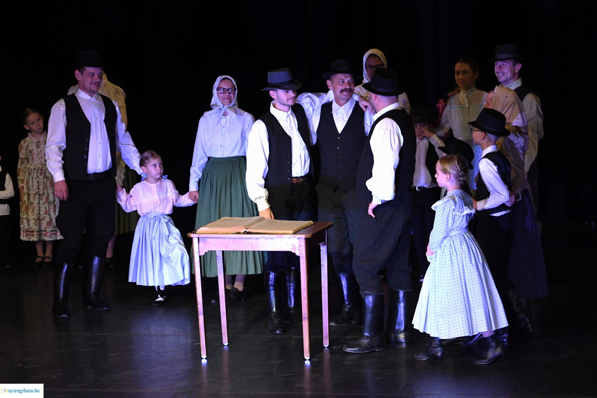 Meséld tovább! - az Igrice Néptáncegyüttes gálaműsora