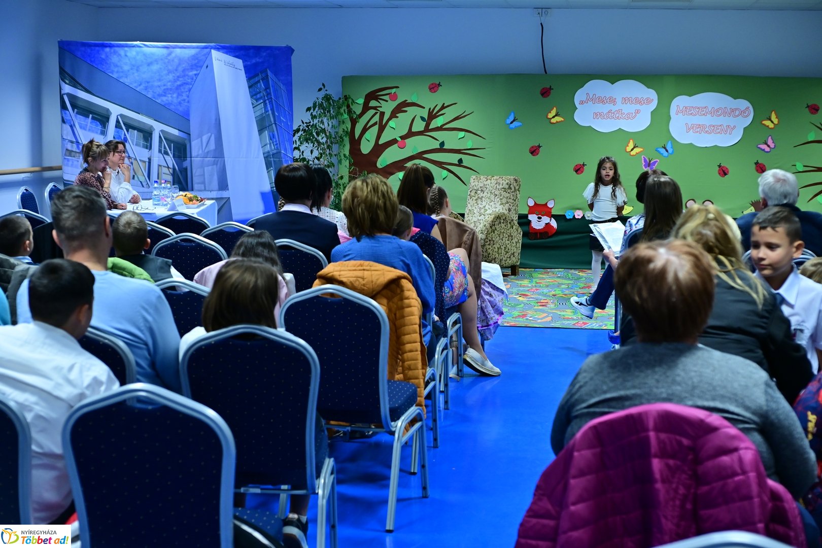 Mesemondó verseny a kulturális központban 2025