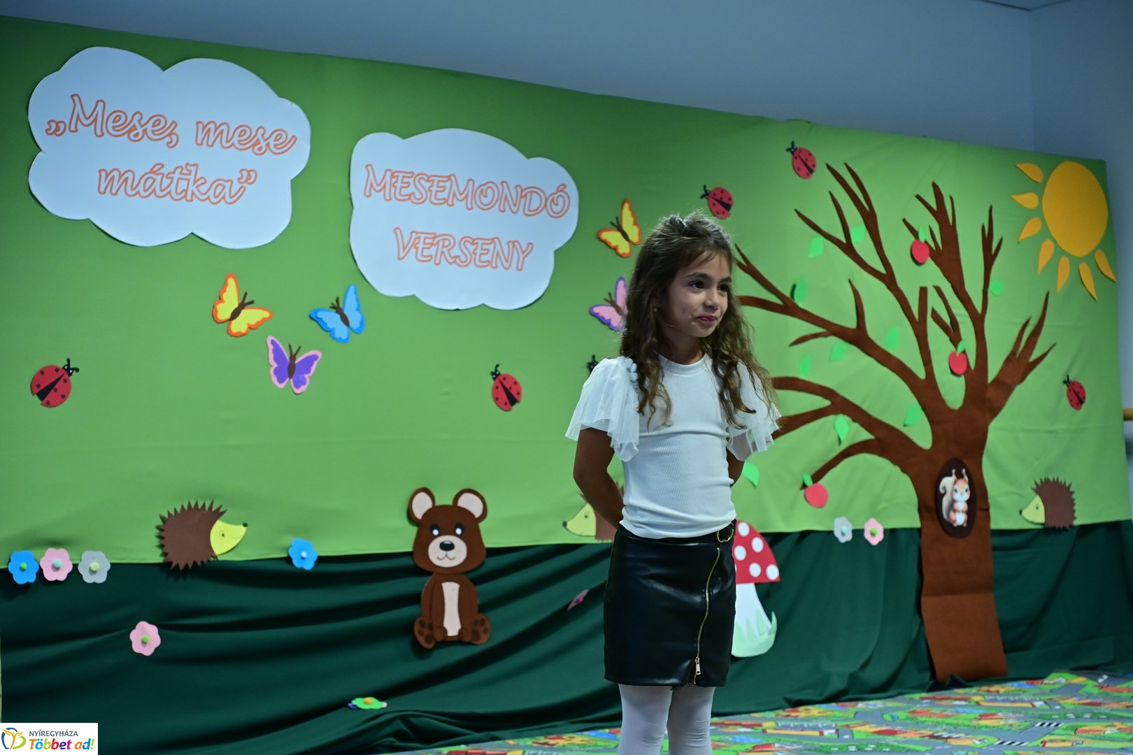 Mesemondó verseny a kulturális központban 2025