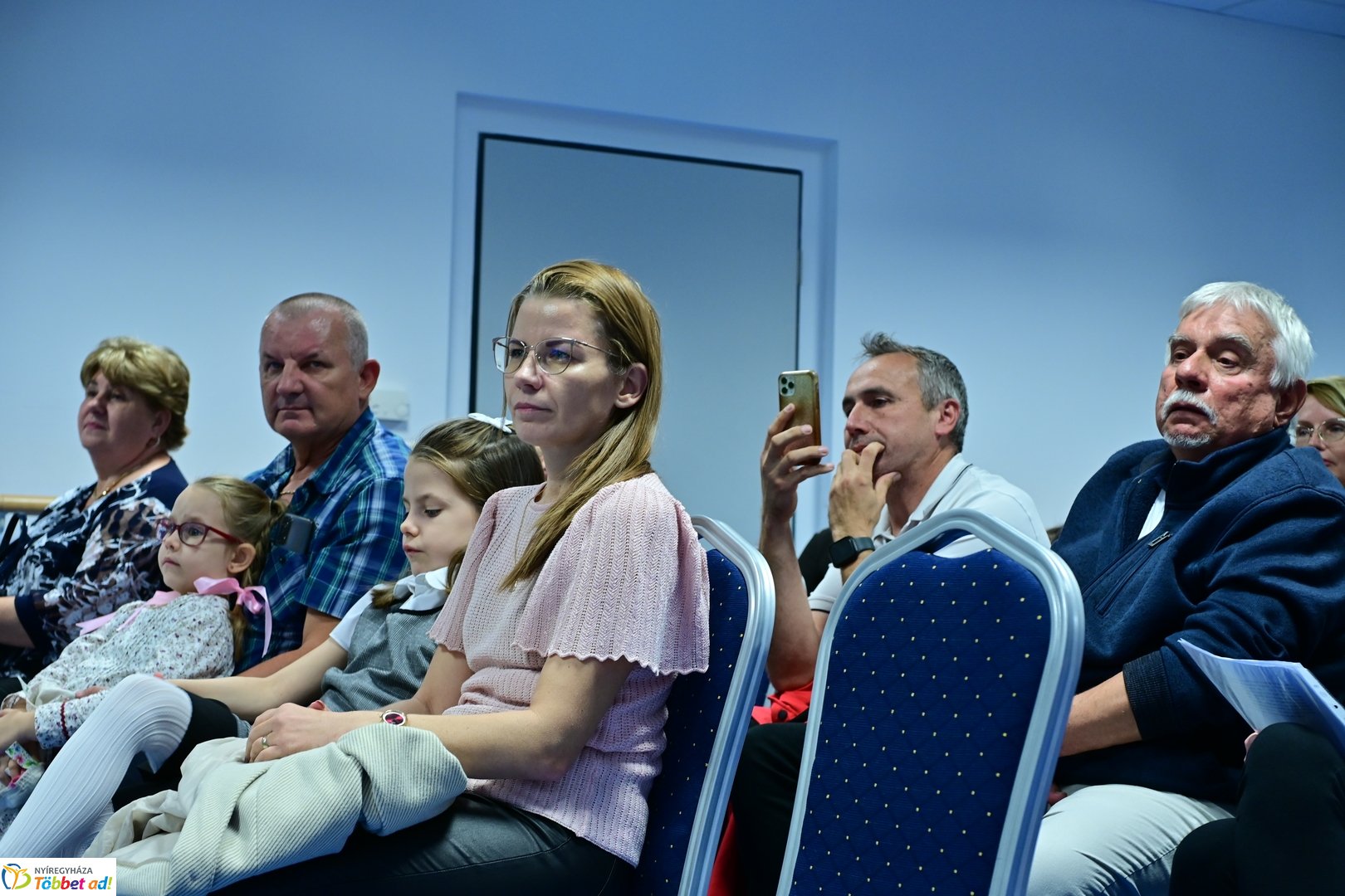 Mesemondó verseny a kulturális központban 2025