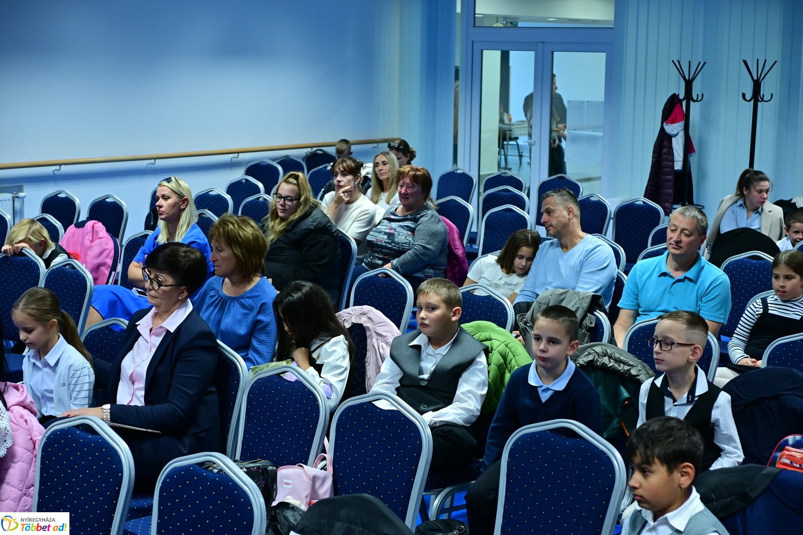 Mesemondó verseny a kulturális központban 2025