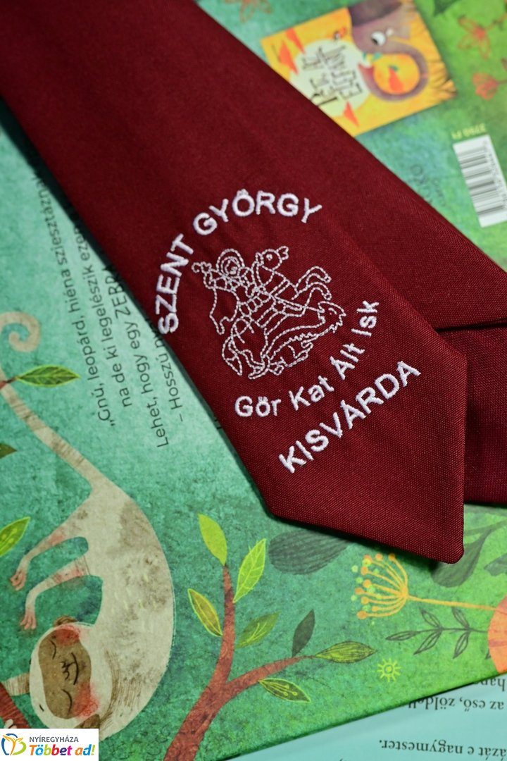 Mesemondó verseny a kulturális központban 2025