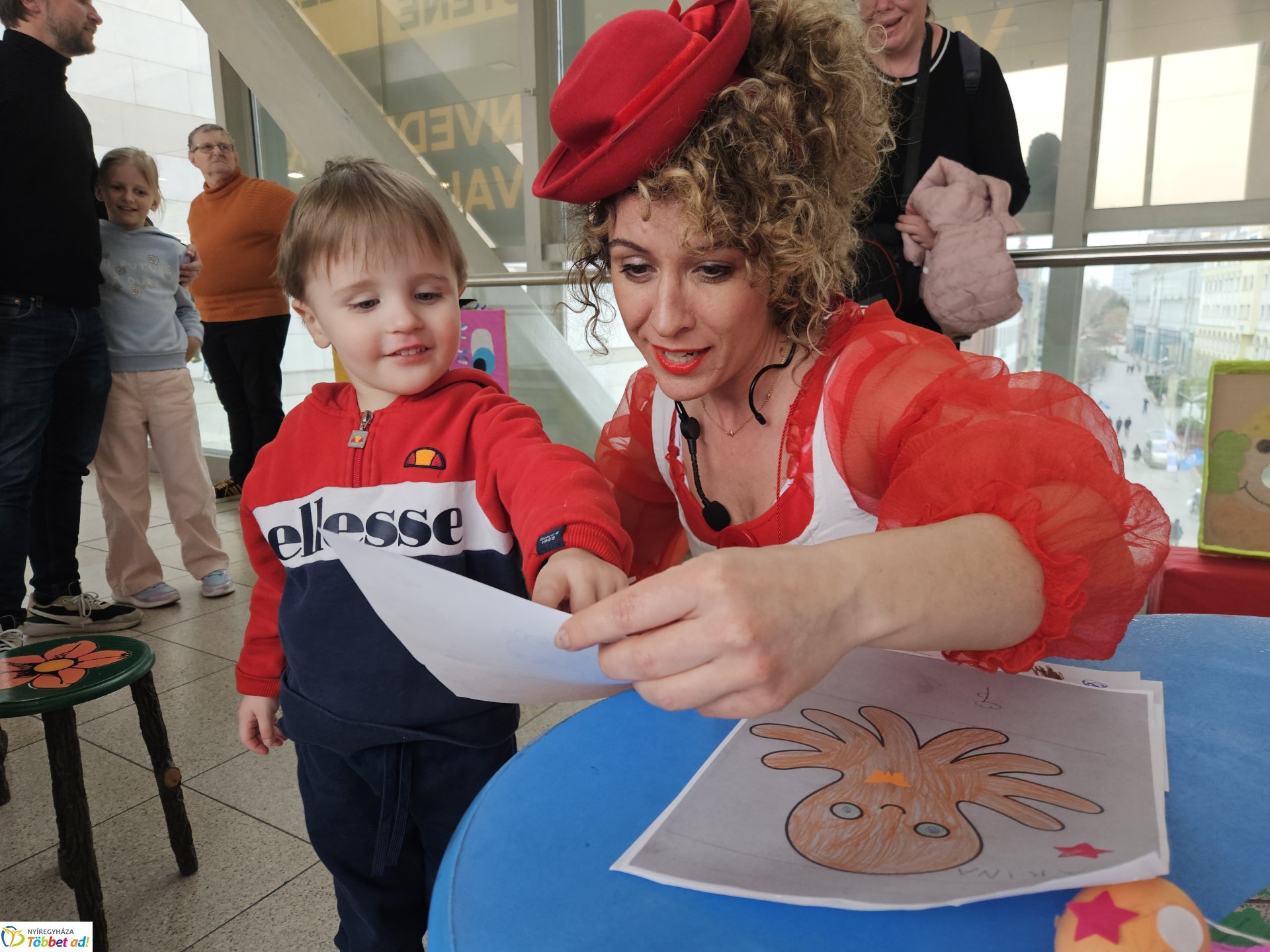 Mesevilág, vidámság és kézműveskedés várta a gyerekeket a Burattinóval