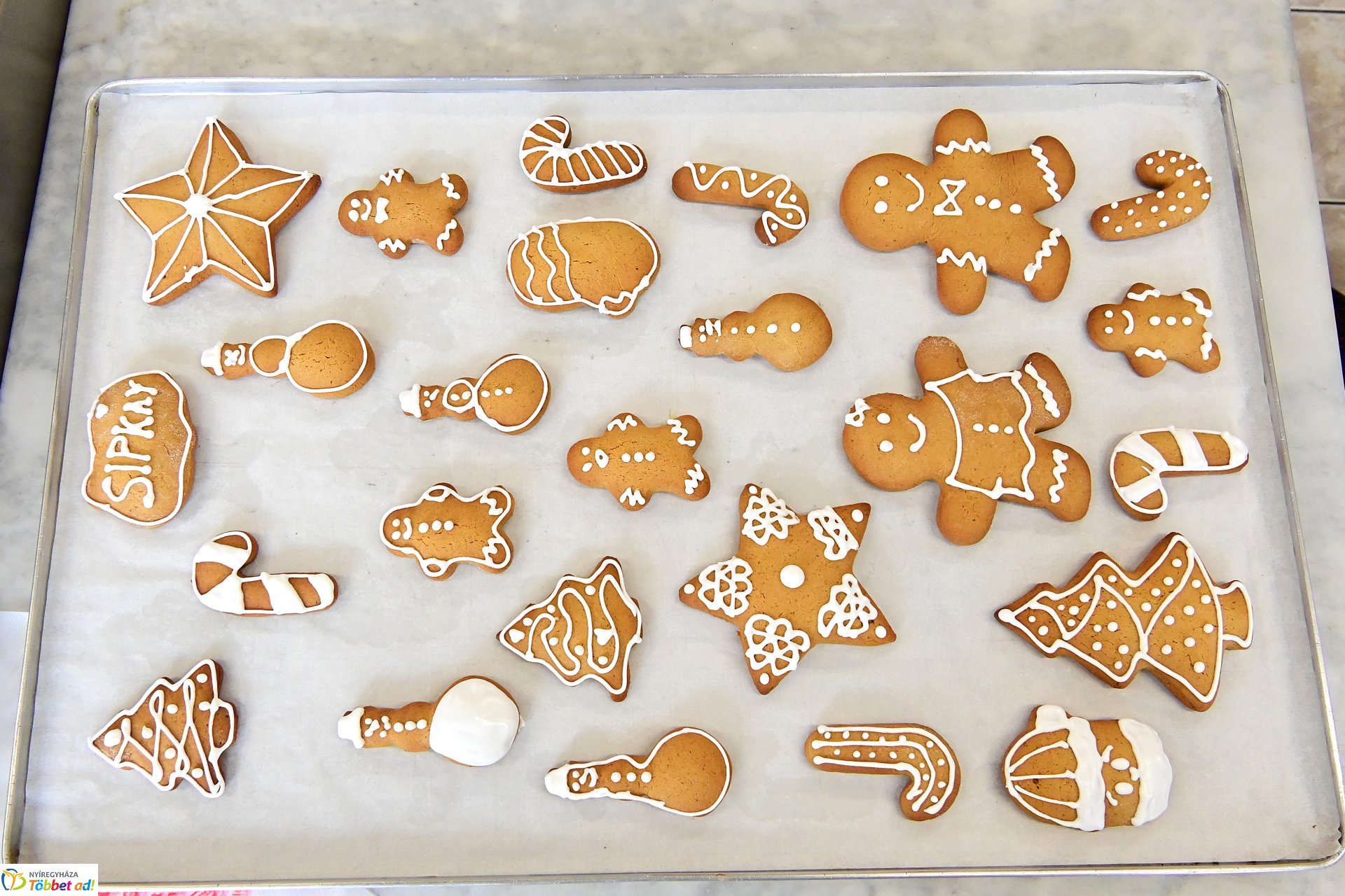 Mézeskalács készül a Sipkay cukrászműhelyében