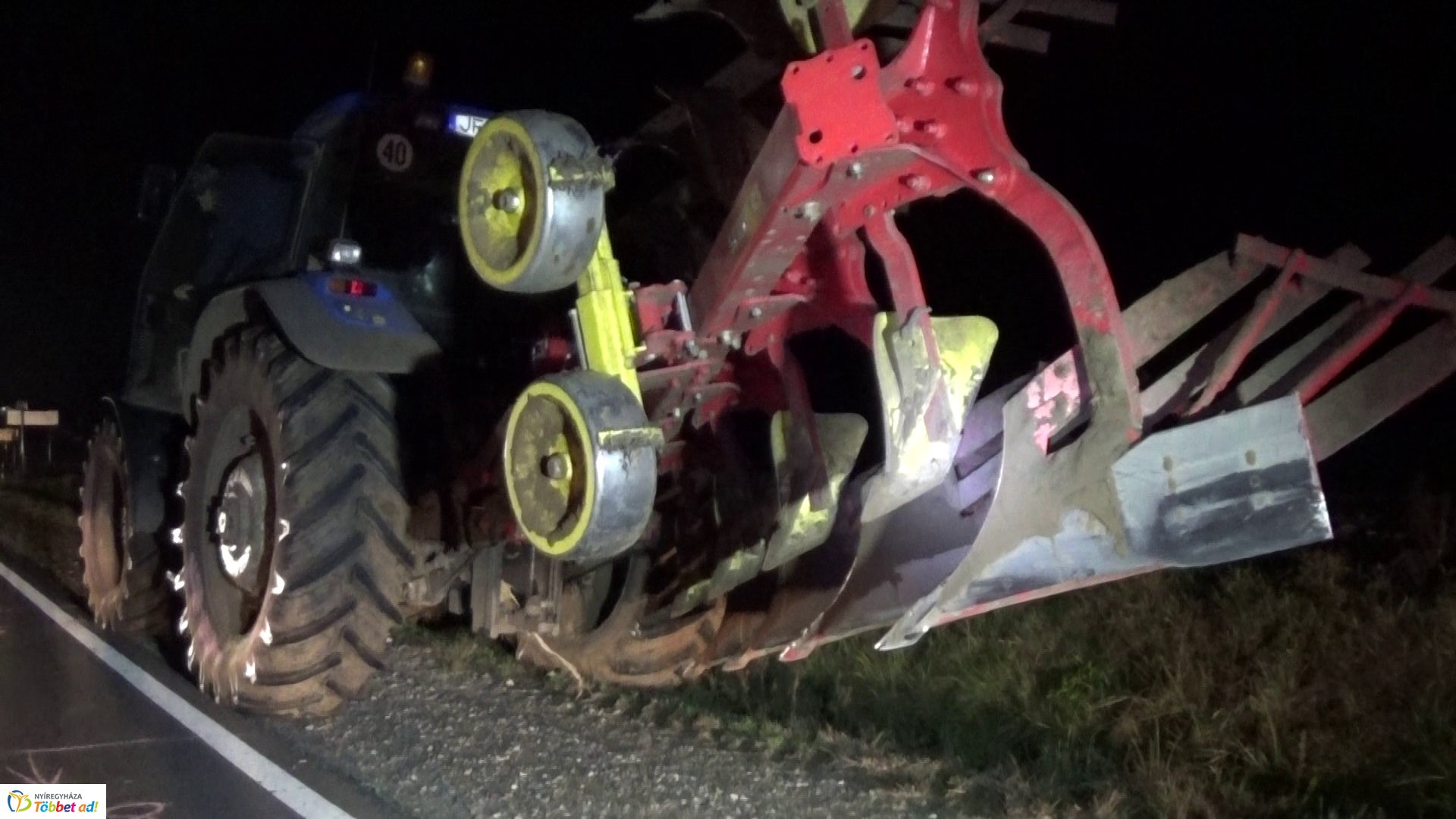 Mezőgazdasági gépnek ütközött egy személygépkocsi