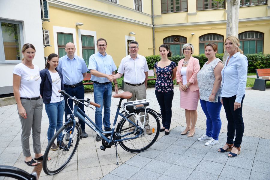 Michelin elektromos kerékpár átadó