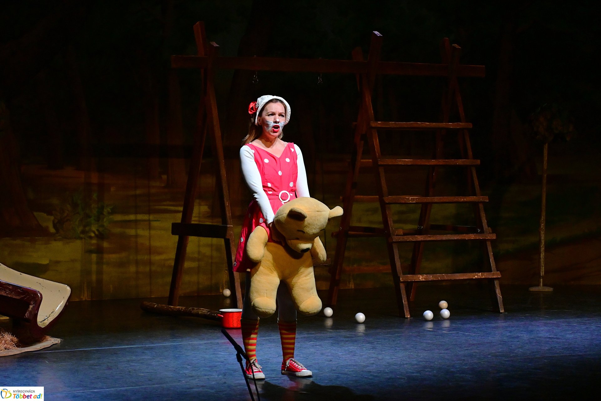 Micimackó előadást láthattak  a gyerekek a Most Élsz Egyesület szervezésében