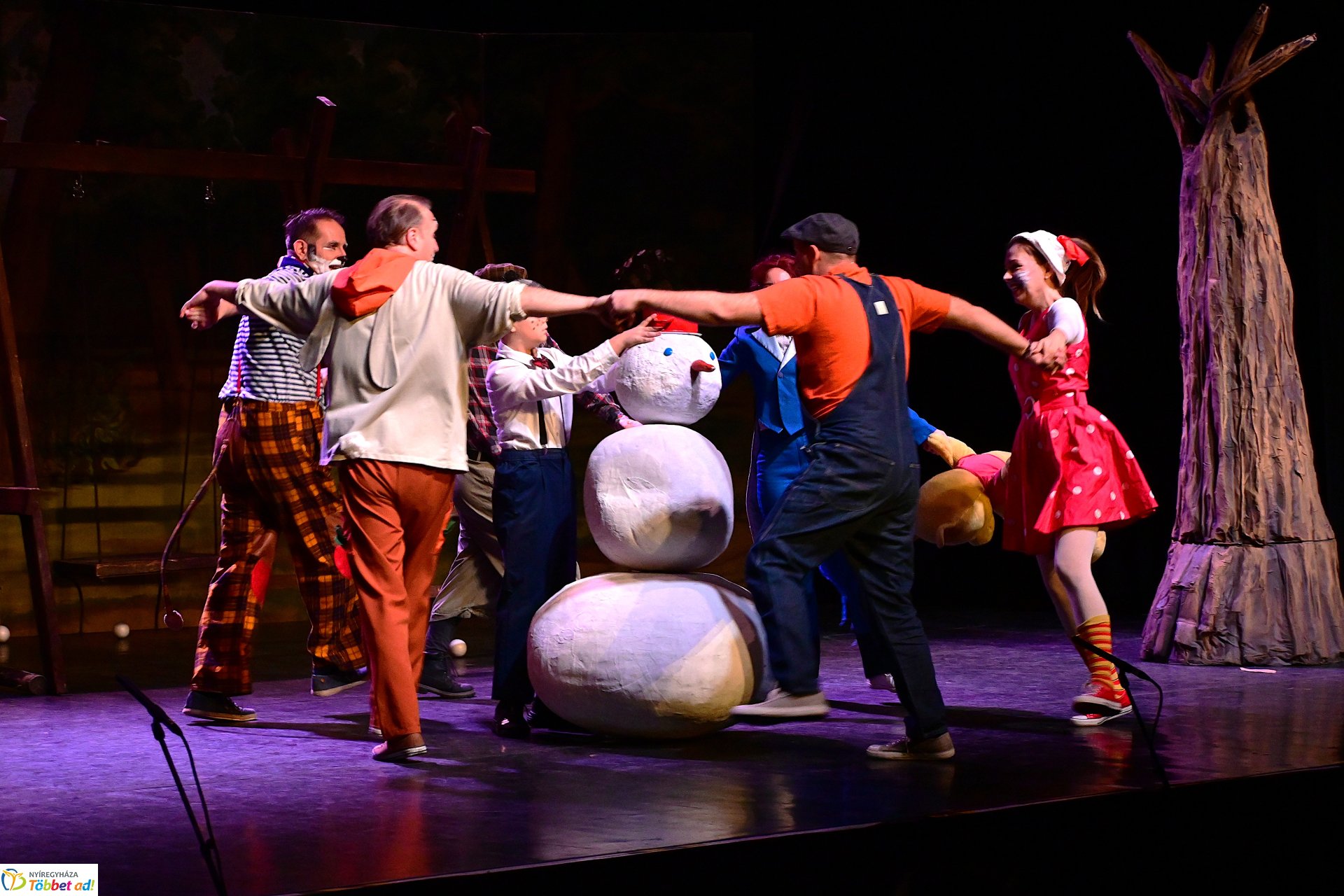 Micimackó előadást láthattak  a gyerekek a Most Élsz Egyesület szervezésében