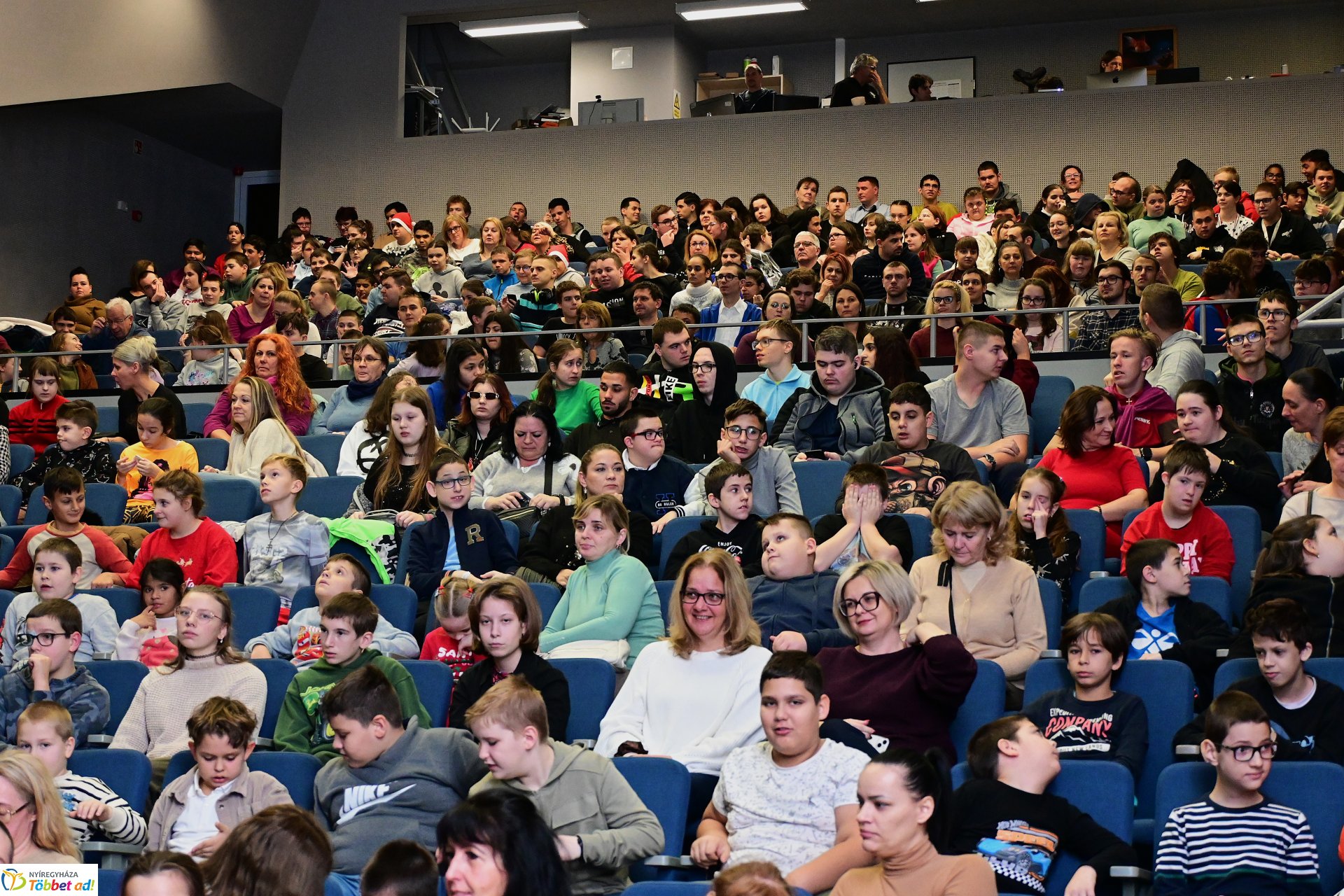 Micimackó előadást láthattak  a gyerekek a Most Élsz Egyesület szervezésében